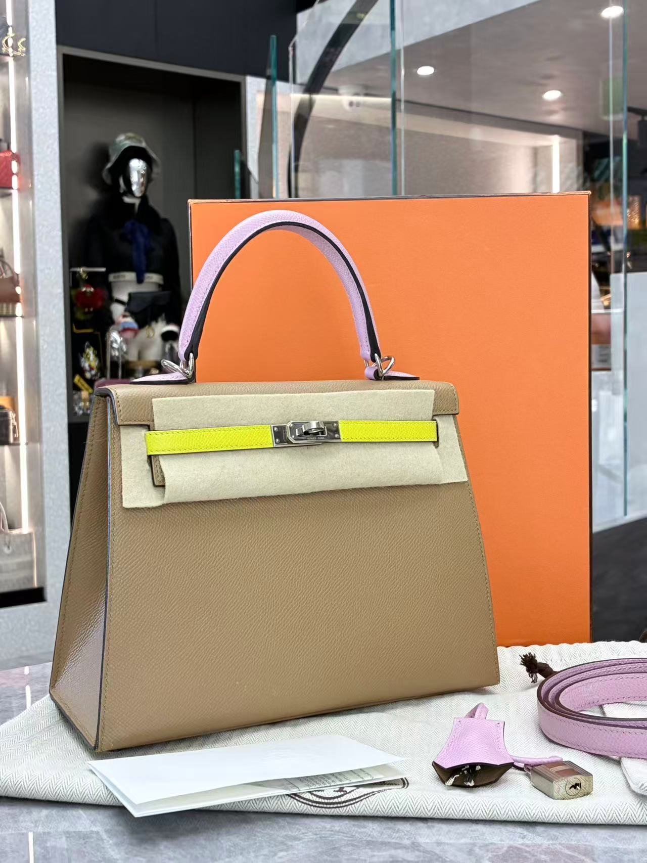 Hermès Kelly 25 Sellier handbag in tri-color Chai, Lime, and Mauve Sylvestre Epsom leather with palladium hardware