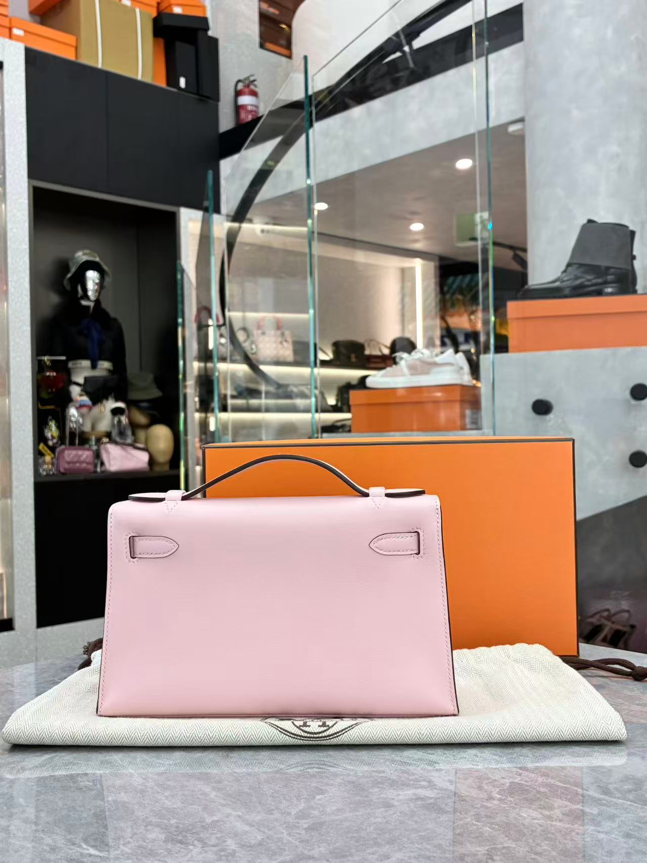 Hermès Mini Kelly I in delicate Sakura Pink
