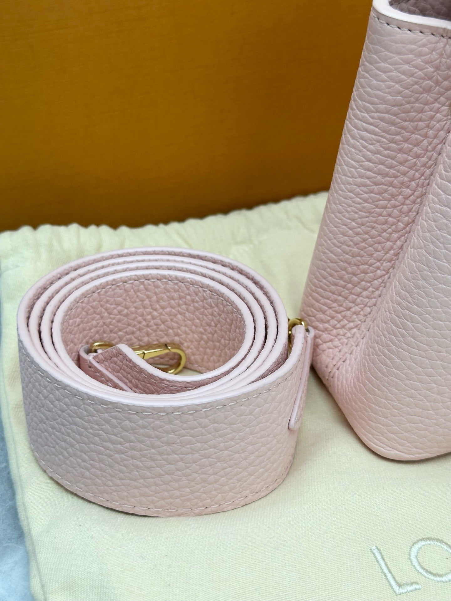 Louis Vuitton Capucines BB bag in Pink Jasmin Taurillon leather