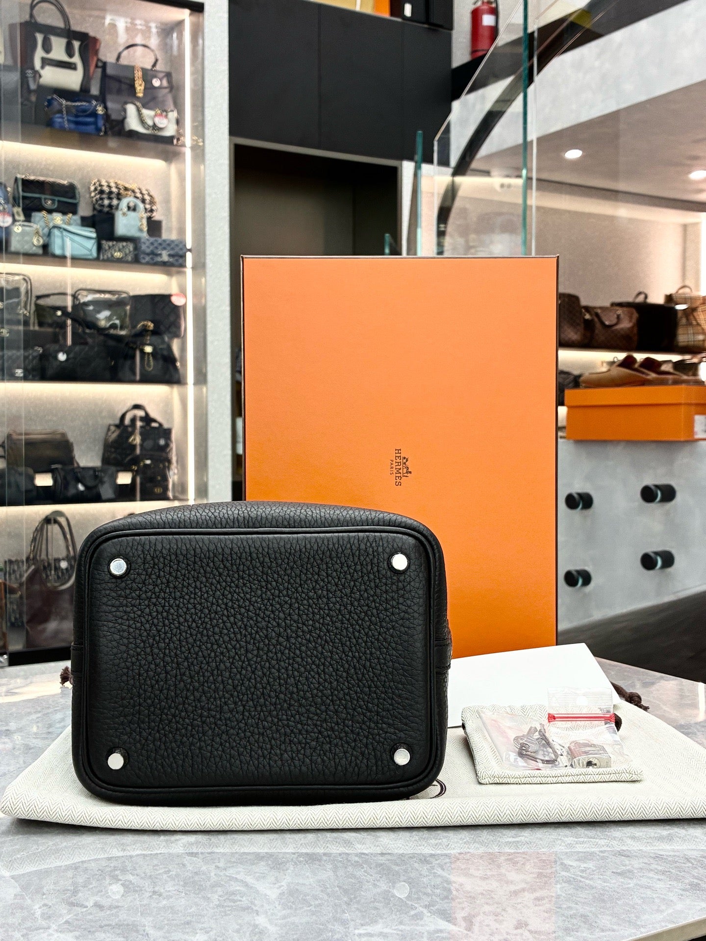 Hermès Picotin Lock 18 bag (K stamp)