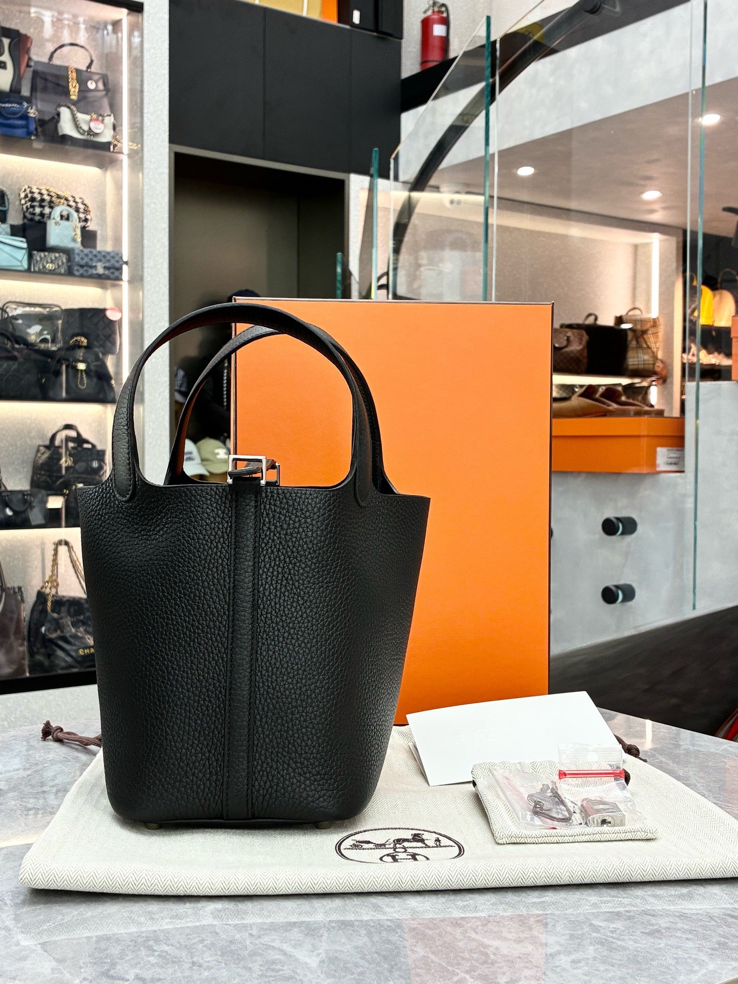 Hermès Picotin Lock 18 bag (K stamp)