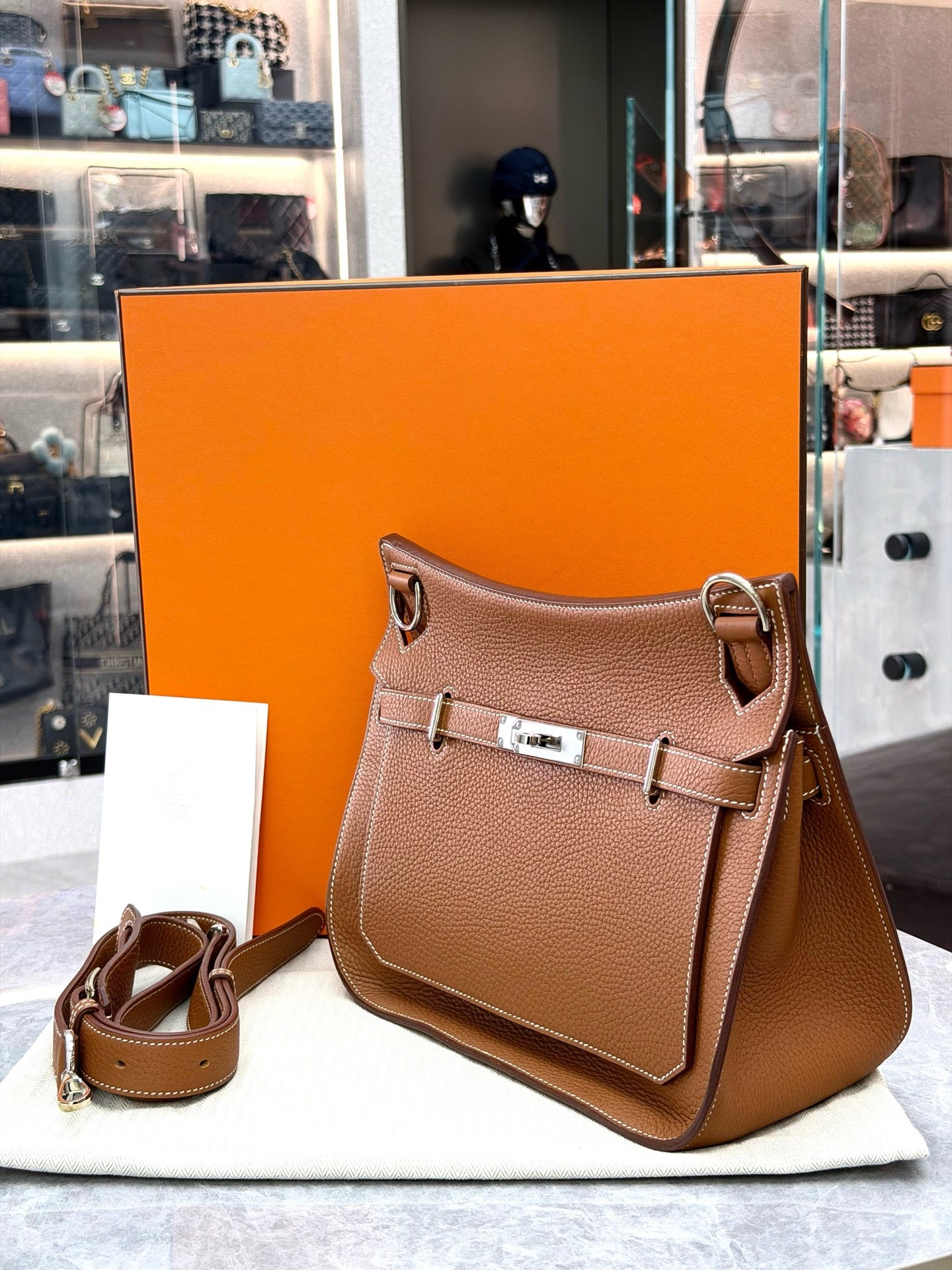 Hermes Taurillon Clemence Jypsiere 28 Gold (Y stamp)