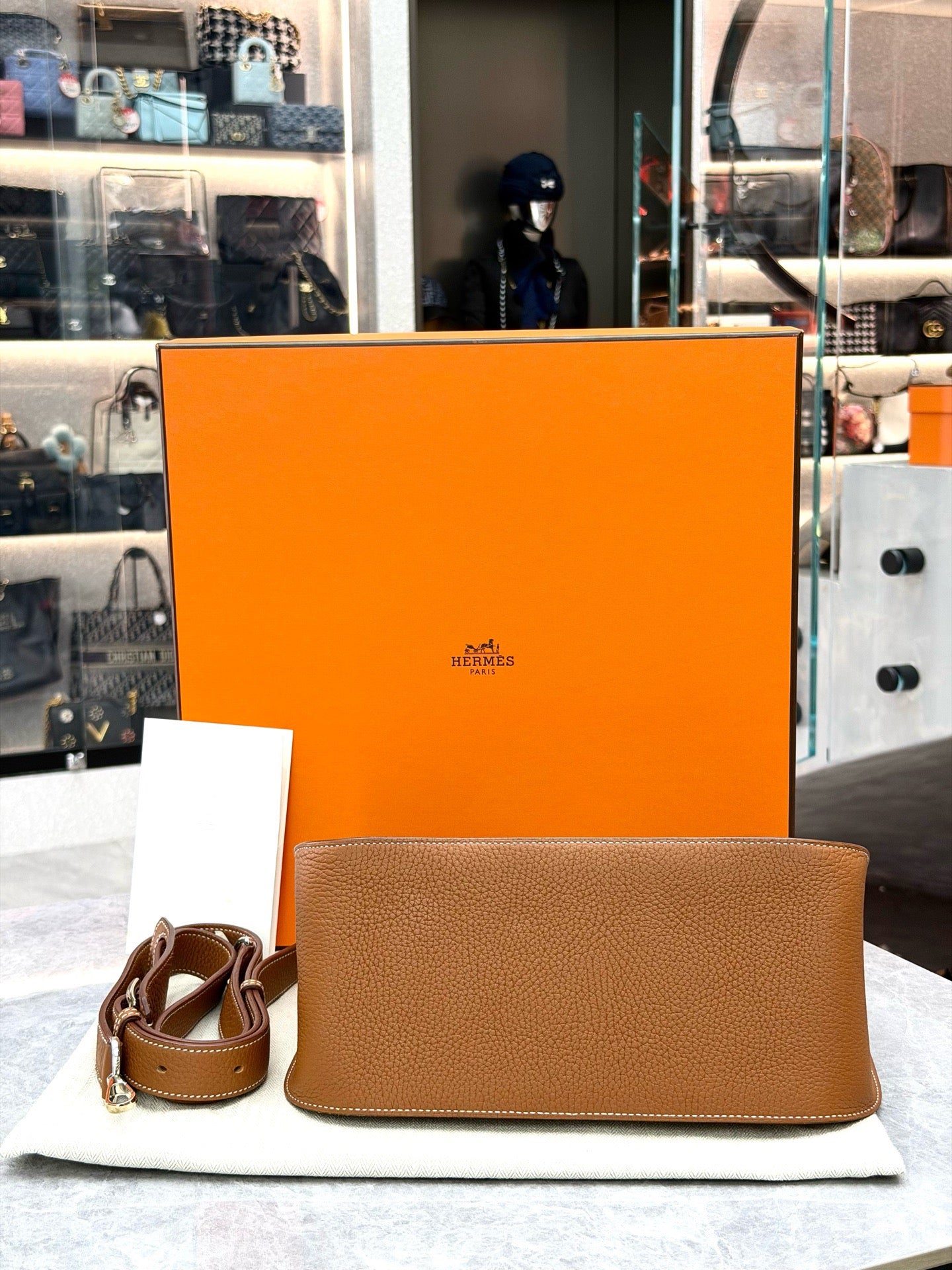 Hermes Taurillon Clemence Jypsiere 28 Gold (Y stamp)