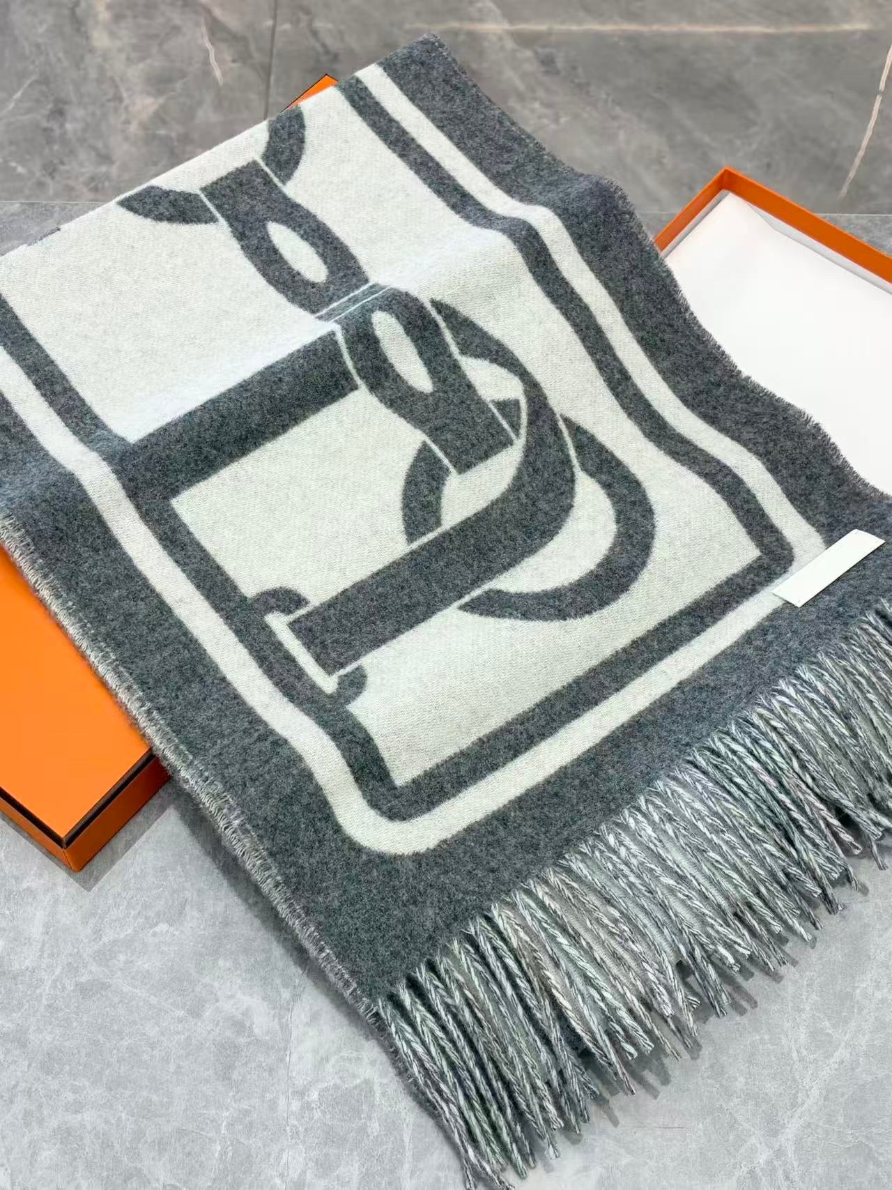 Hermès 2026 Cashmere Scarf in elegant grey