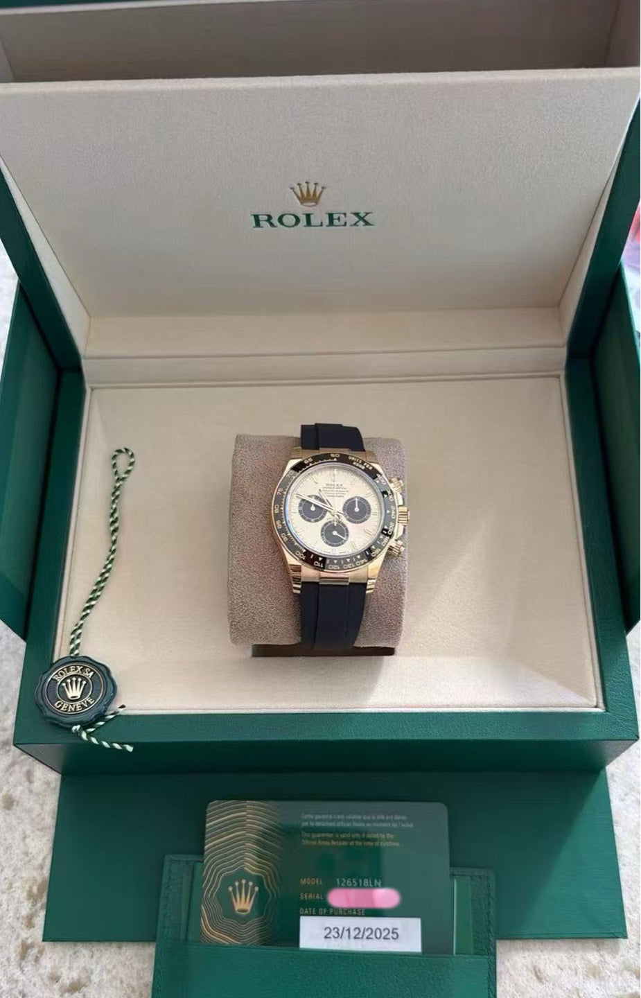 Rolex Cosmograph Daytona 126518LN – 18K Yellow Gold, Champagne Dial, Oysterflex