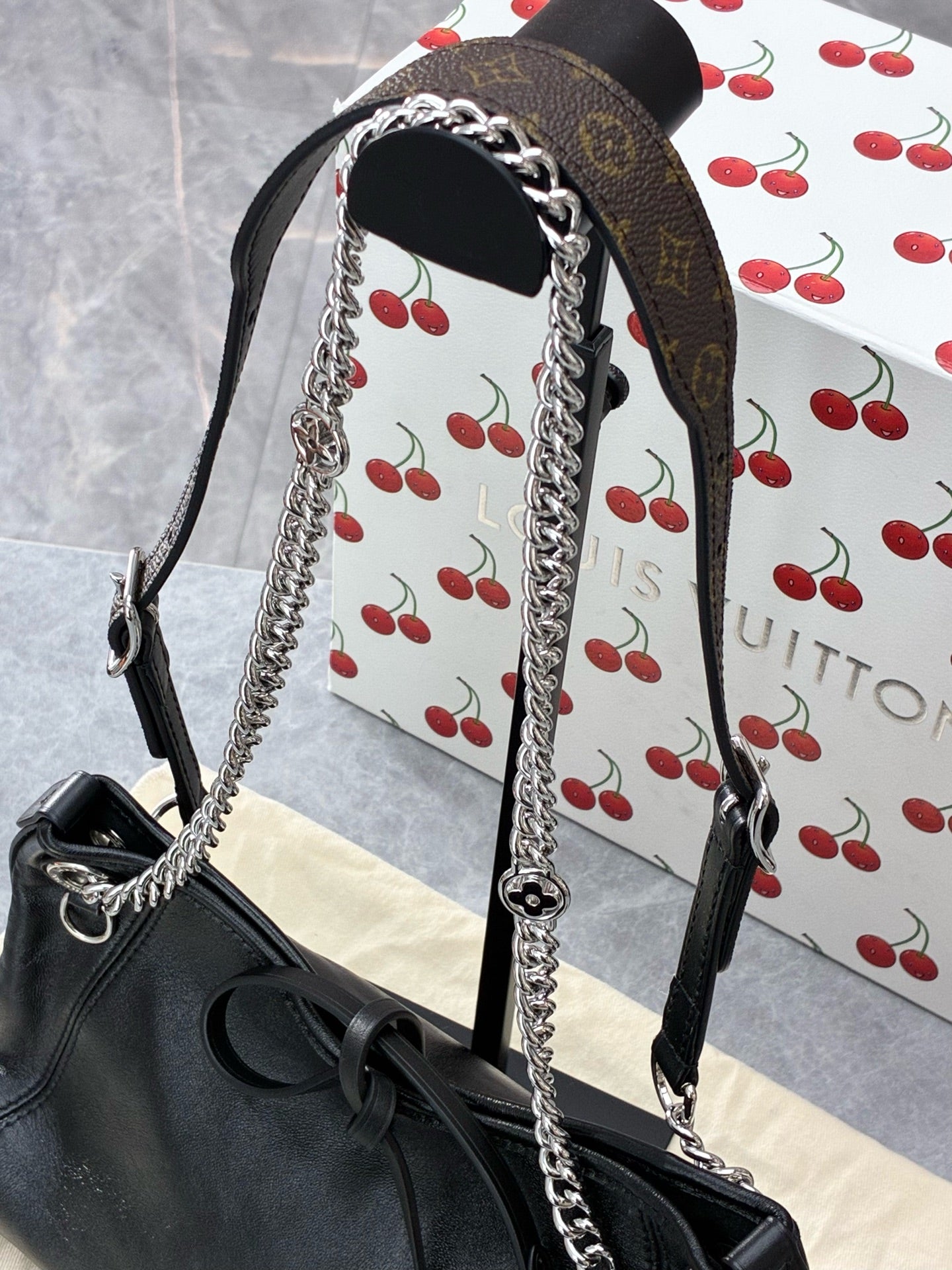 LOUIS VUITTON Carryall BB – Black Lambskin Shoulder Bag, Pre-Owned