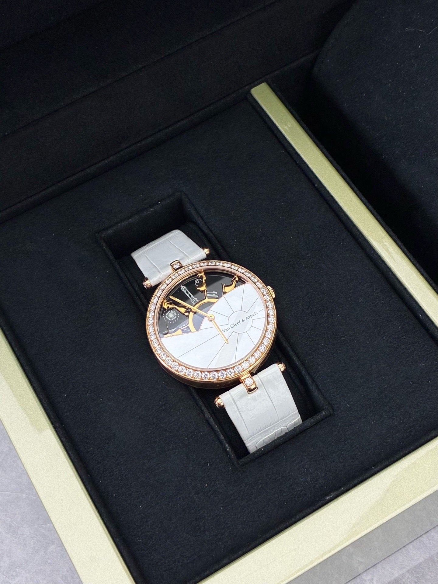 Van Cleef & Arpels Poetic Complications Watch – 18K Rose Gold, Diamond-Set, Pre-Owned