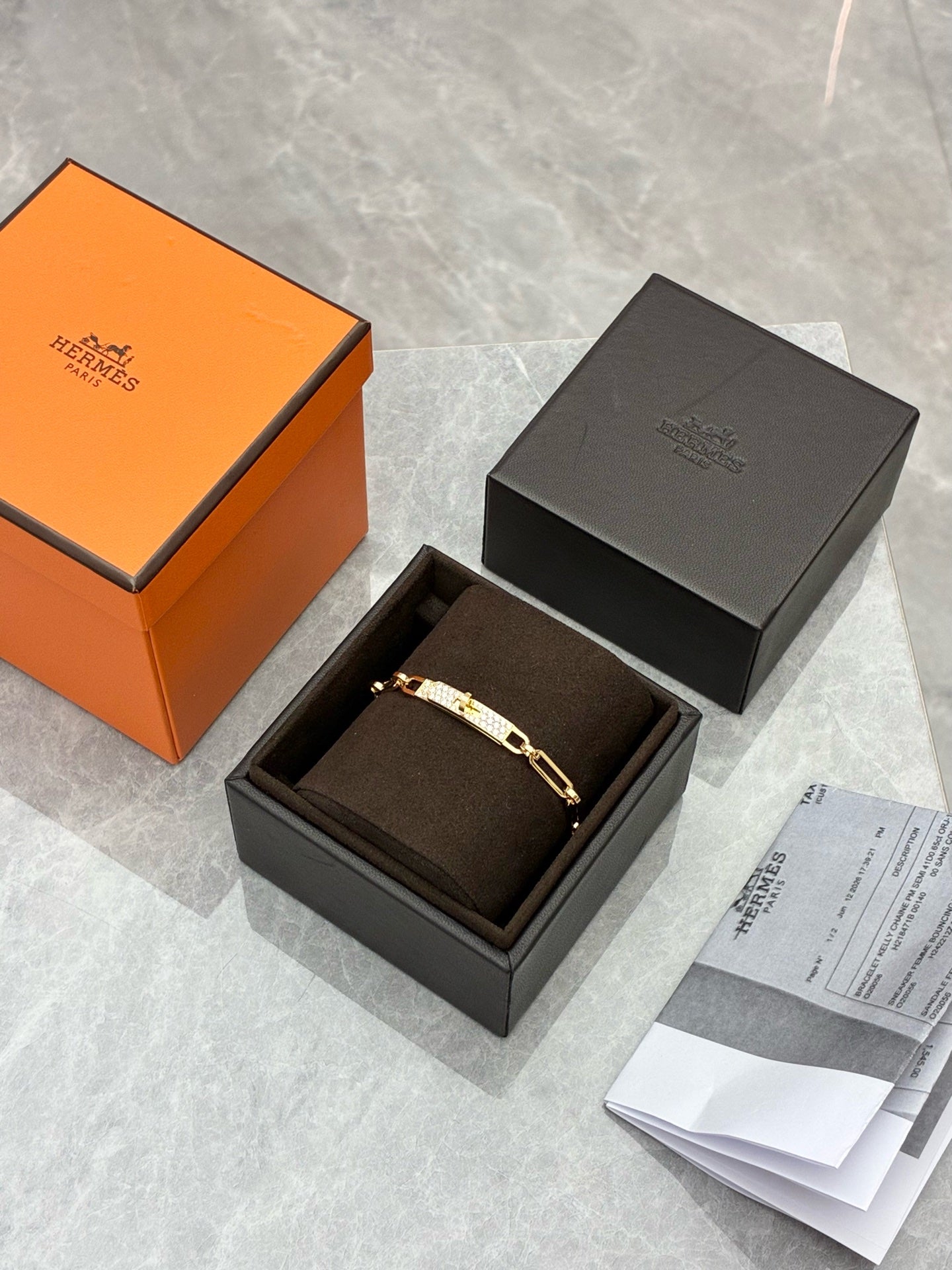 Hermès Kelly Chain Bracelet – Rose Gold, Half Diamond-Set, Brand New
