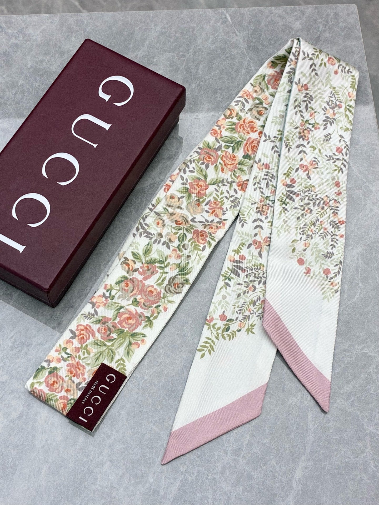 Gucci Floral Silk Scarf – Fresh Floral Print, Pre-Owned