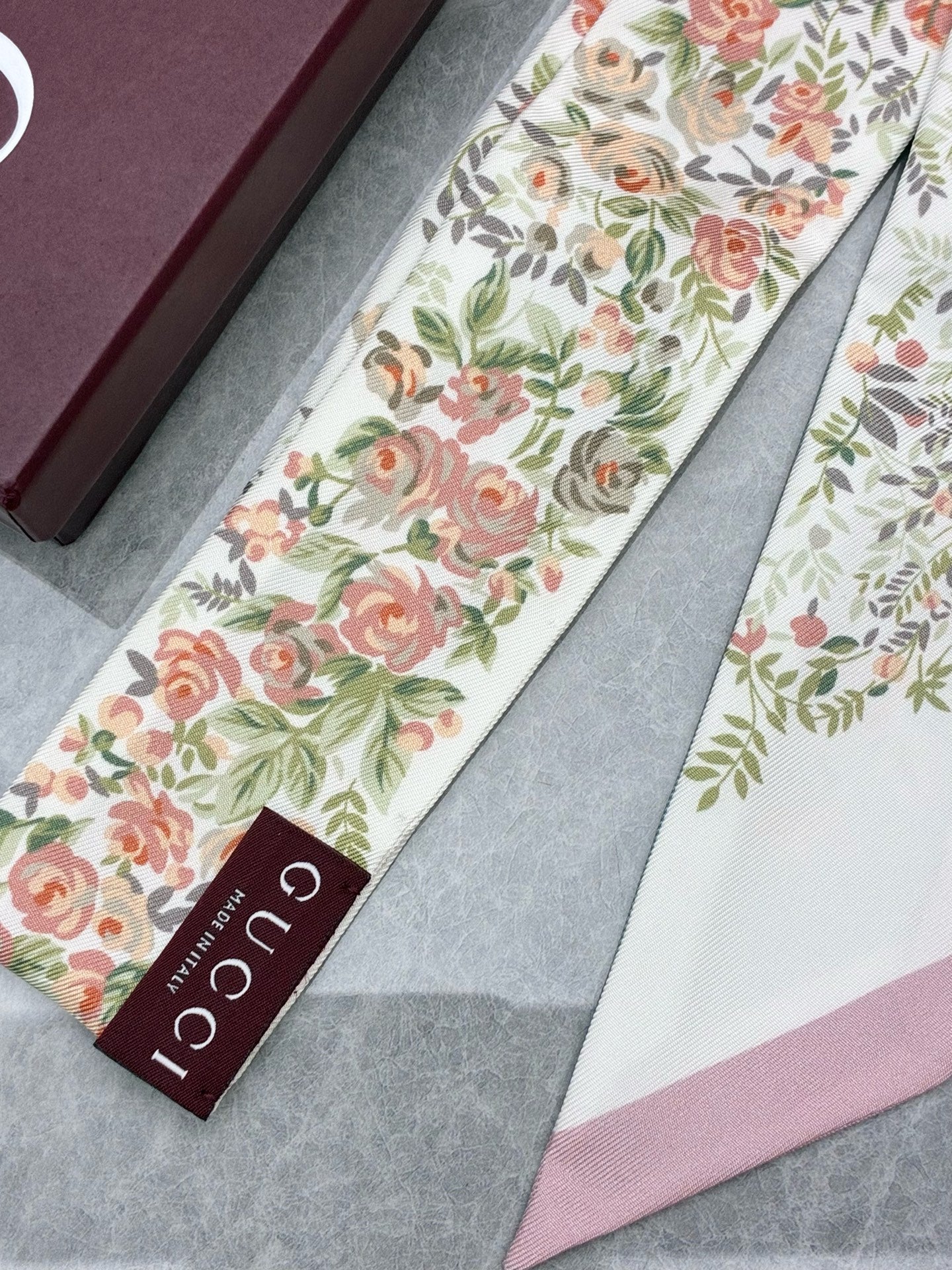 Gucci Floral Silk Scarf – Fresh Floral Print, Pre-Owned