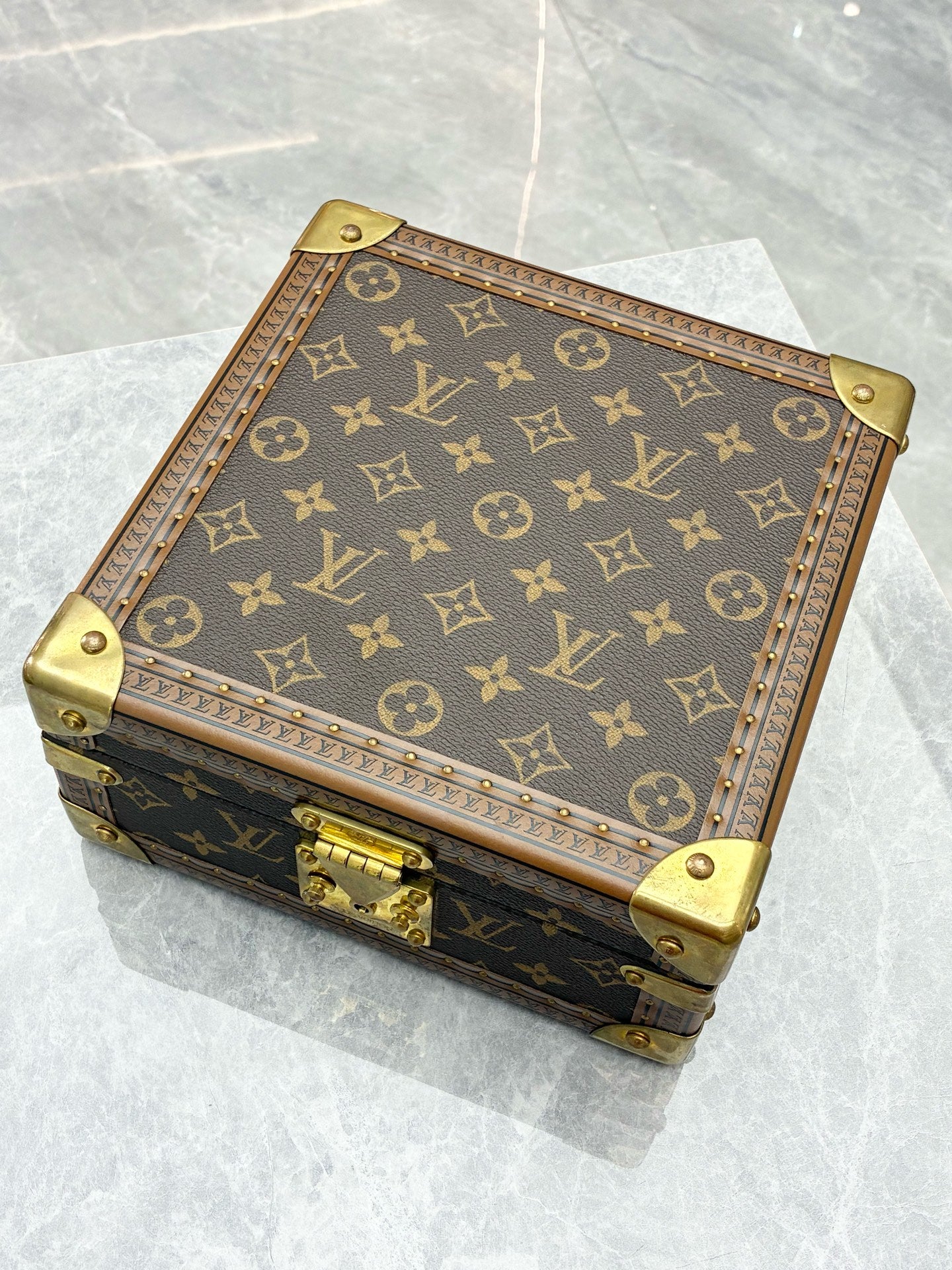 LOUIS VUITTON Jewellery Box – Monogram Hard Case M13513, Pre-Owned