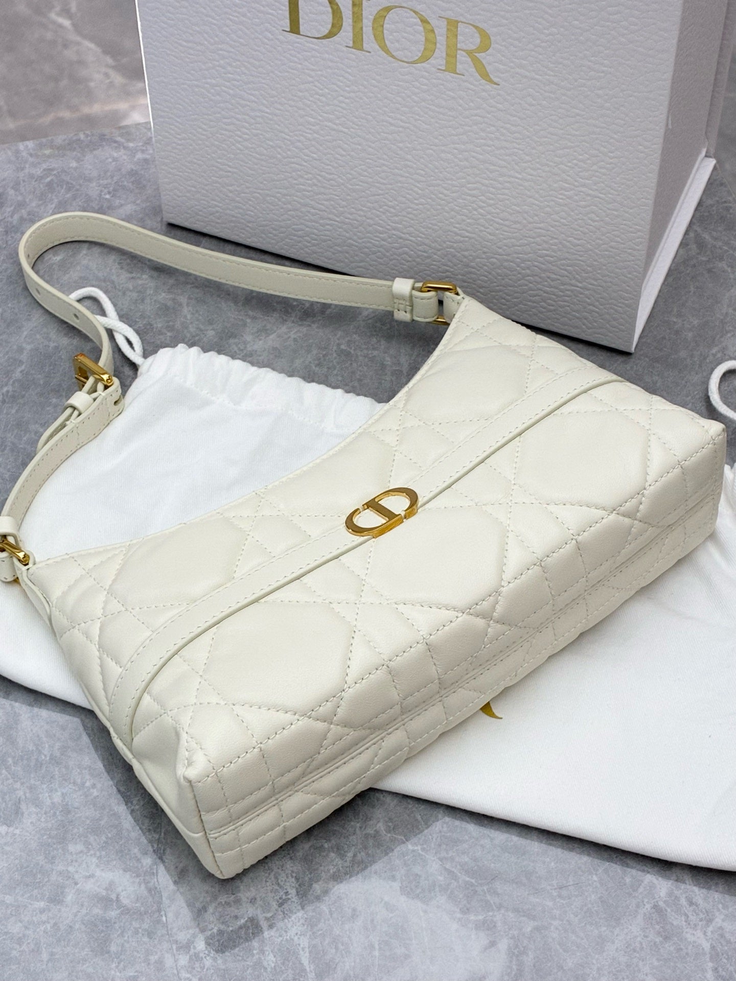 DIOR Miss Caro Mini – White Lambskin Leather, Gold-Tone CD Clasp, Pre-Owned