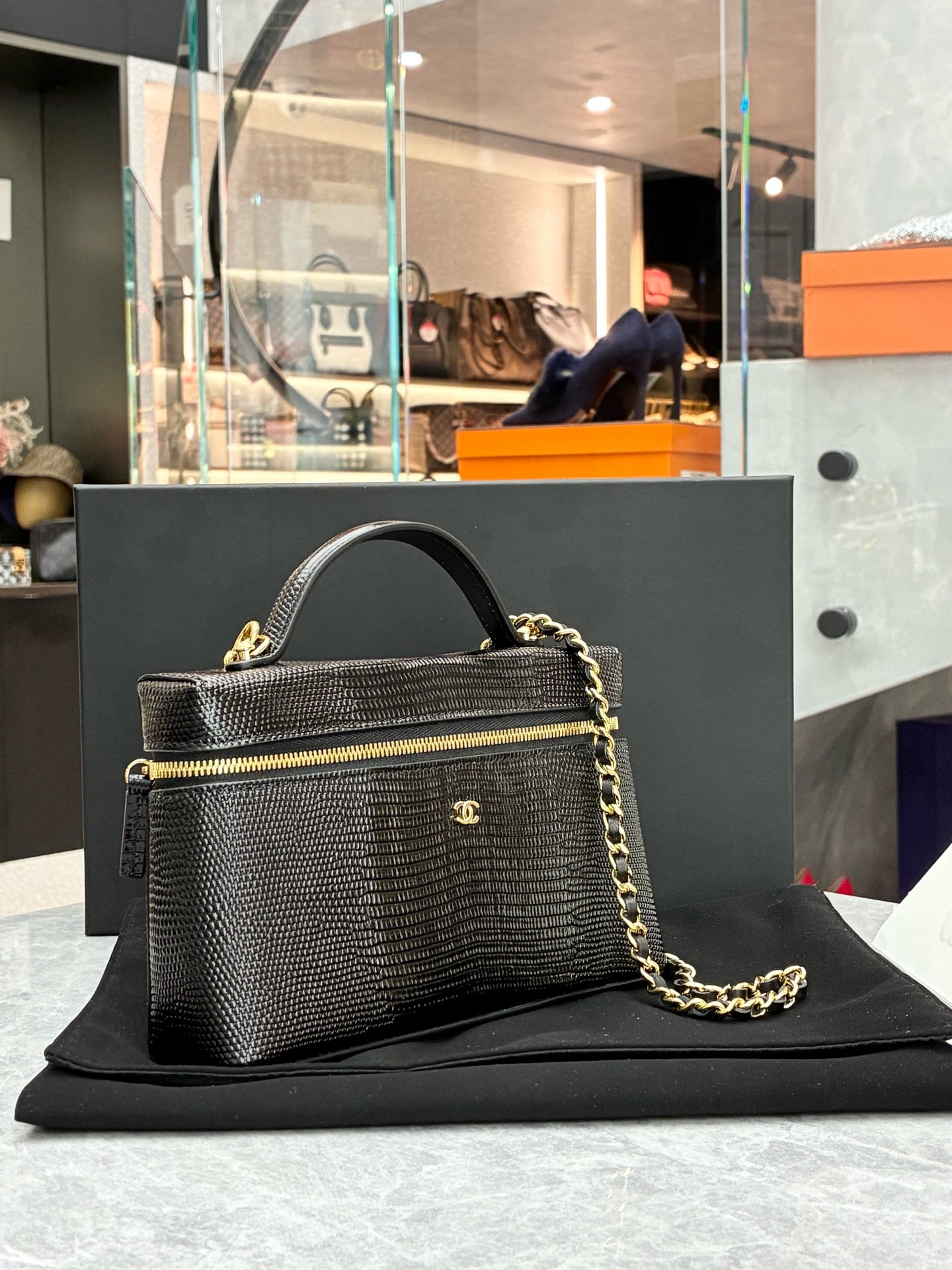 CHANEL 26A Lunch Bag – Lizard-Embossed Calfskin Leather, Full Set, Brand New