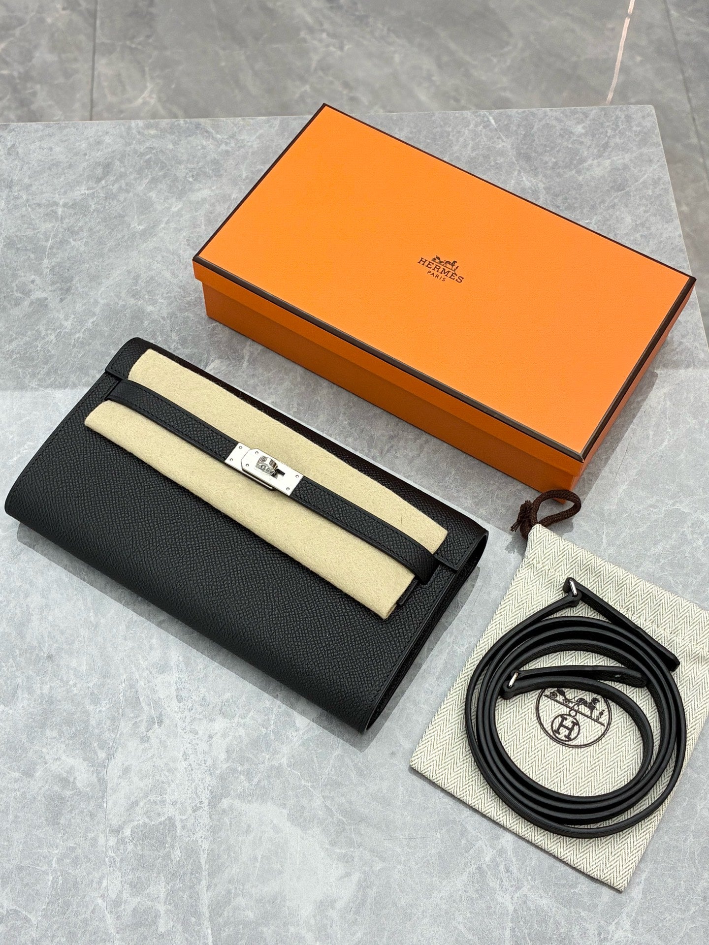 HERMÈS Kelly to Go Wallet – Black Epsom Leather, Palladium Hardware, G Stamp, Brand New