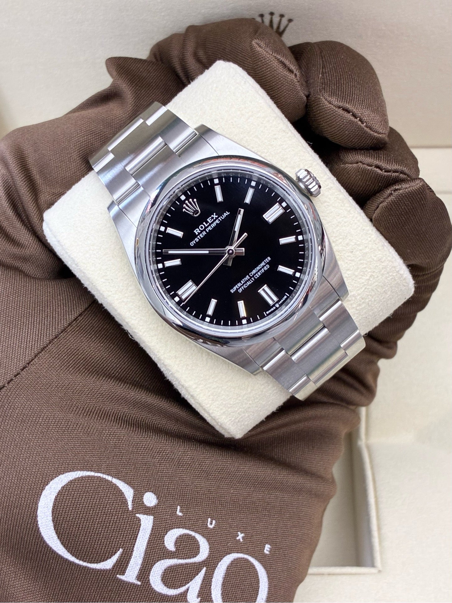 ROLEX Oyster Perpetual 36 – 126000-0002, Oystersteel, Black Dial, Oyster Bracelet, 36mm, Brand New