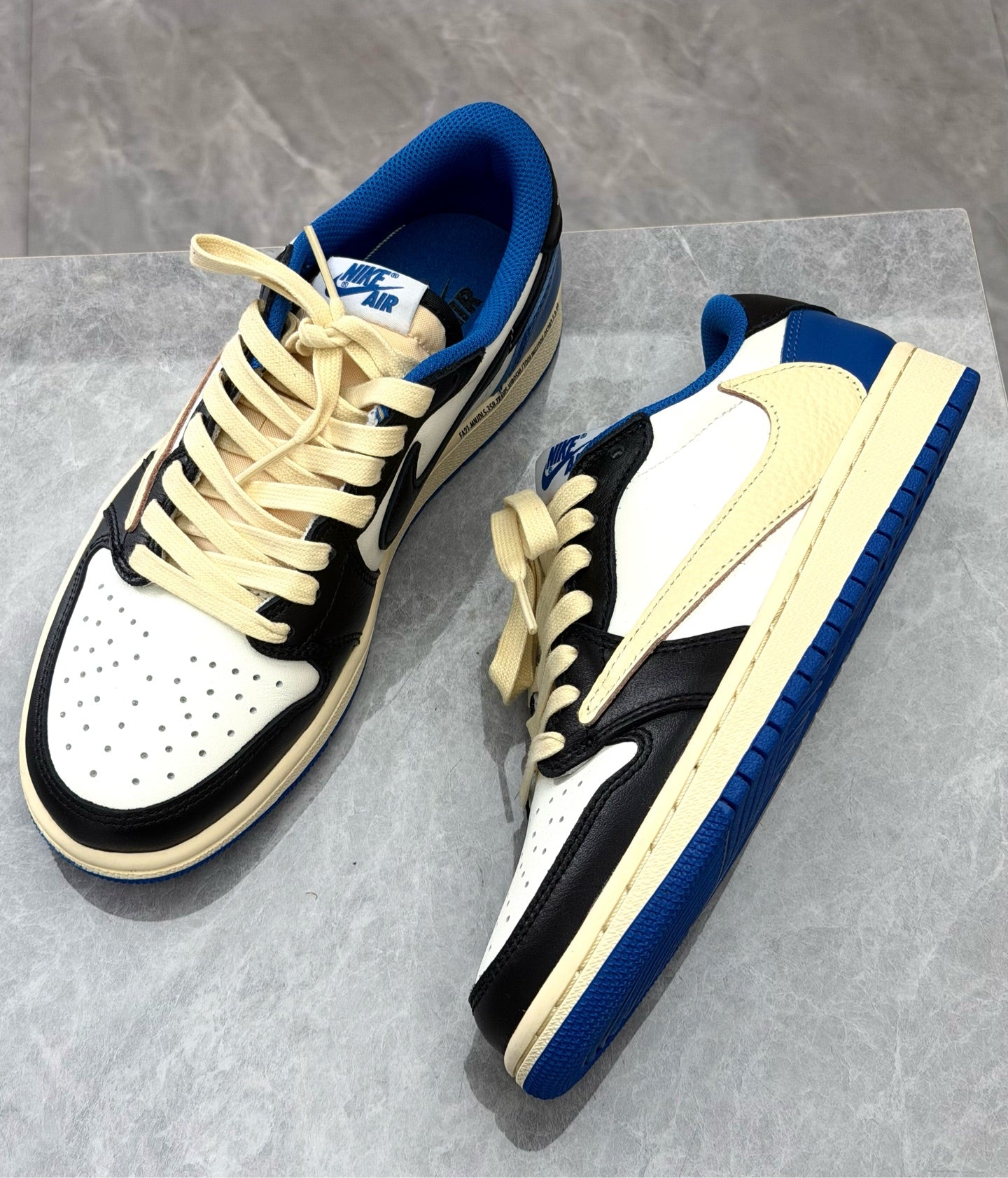 NIKE Air Jordan 1 Retro Low OG – Fragment Design x Travis Scott, White Leather, Royal Blue Lining, Reverse Swoosh, Size 37.5, Brand New