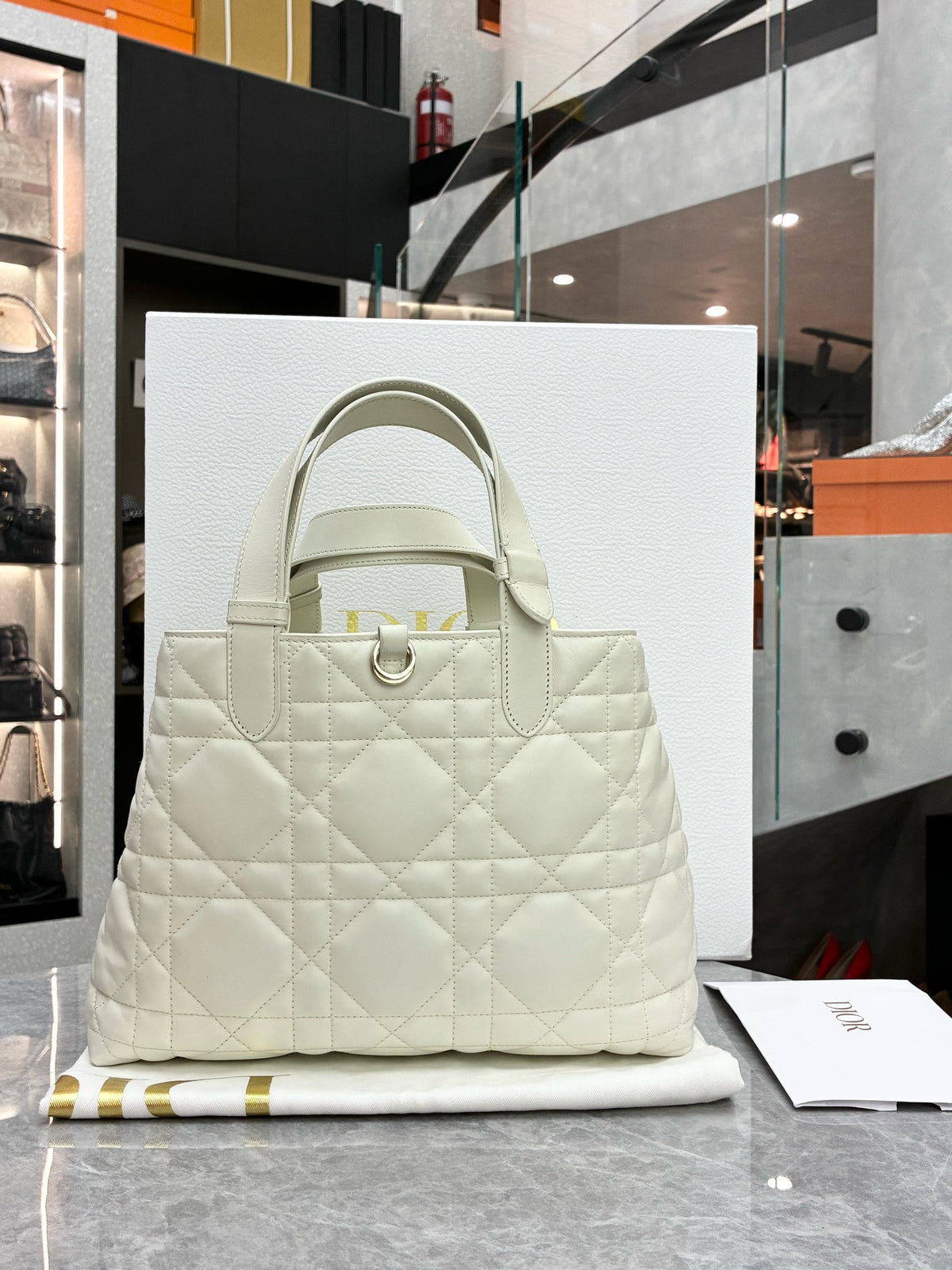 DIOR Toujours Medium Tote – White Cannage-Quilted Calfskin with Pouch, Gold Hardware, Good Pre-Owned