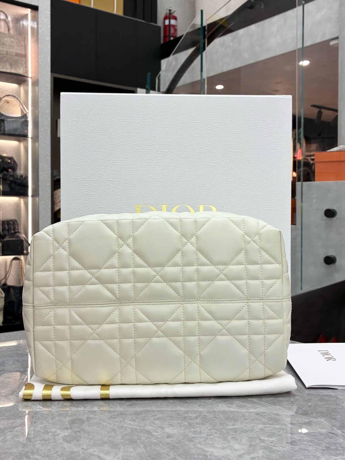 DIOR Toujours Medium Tote – White Cannage-Quilted Calfskin with Pouch, Gold Hardware, Good Pre-Owned