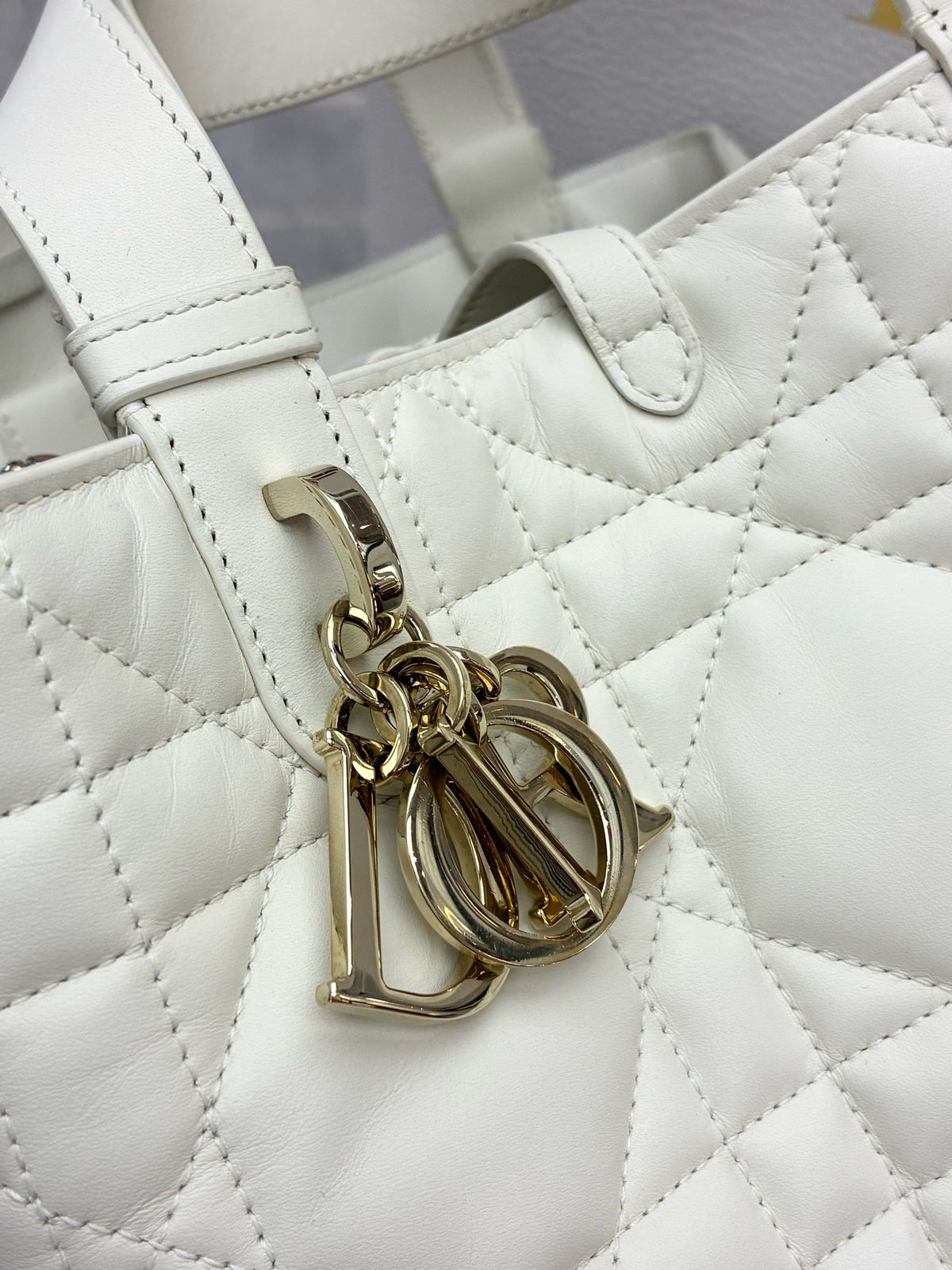 DIOR Toujours Medium Tote – White Cannage-Quilted Calfskin with Pouch, Gold Hardware, Good Pre-Owned