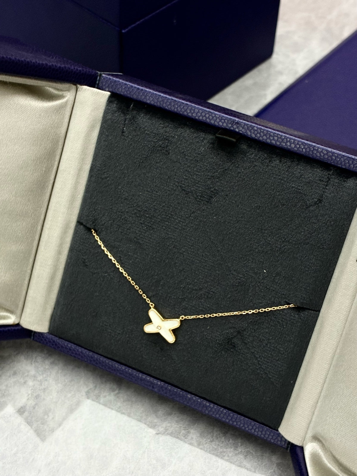 CHAUMET Jeux de Liens Necklace – Rose Gold with White Mother-of-Pearl, 2021, Good Pre-Owned