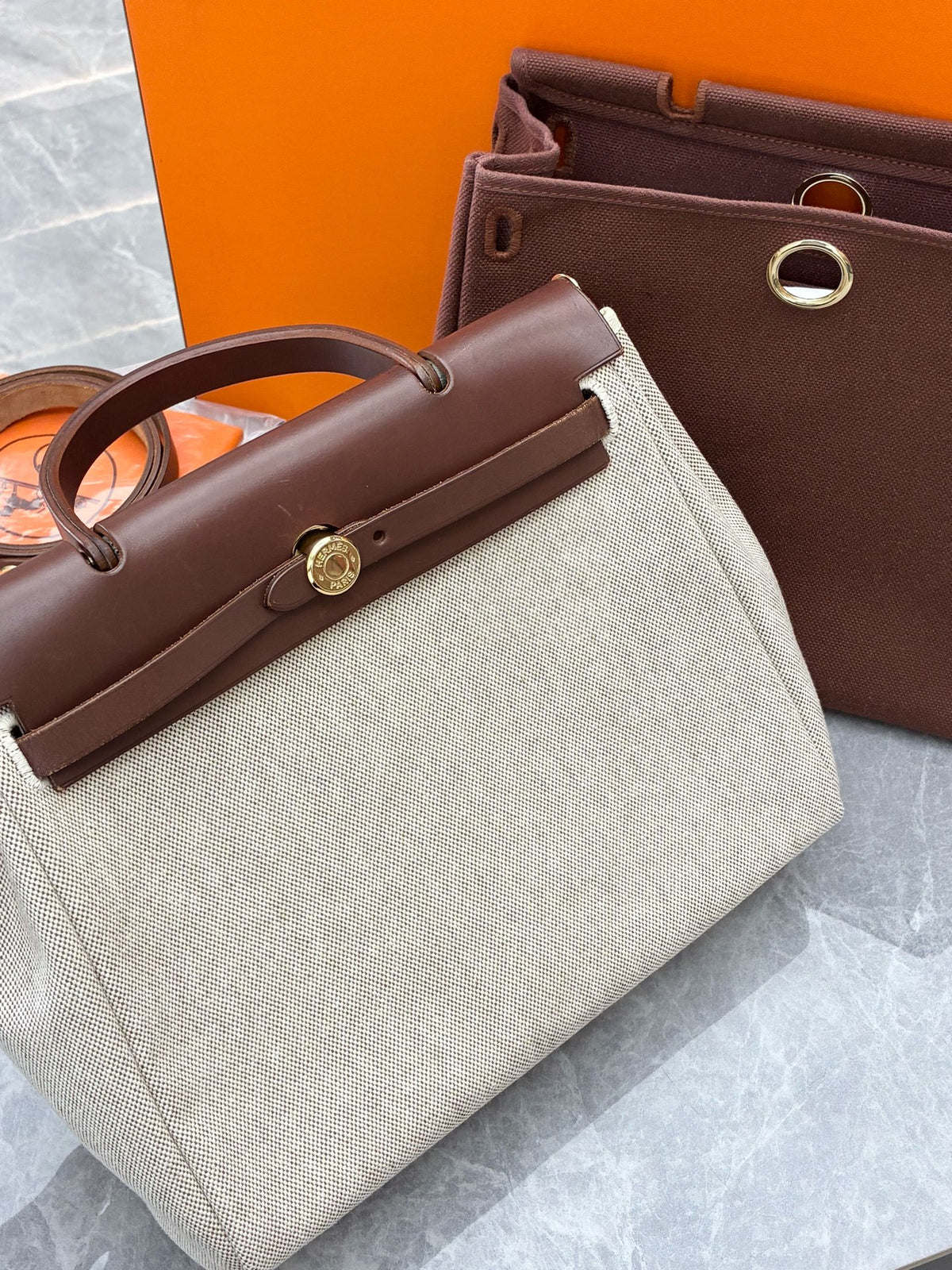 HERMÈS Herbag 31 – Ecru Toile Canvas with Vachetta Leather and Gold-Tone Hardware, E Stamp, Good Pre-Owned