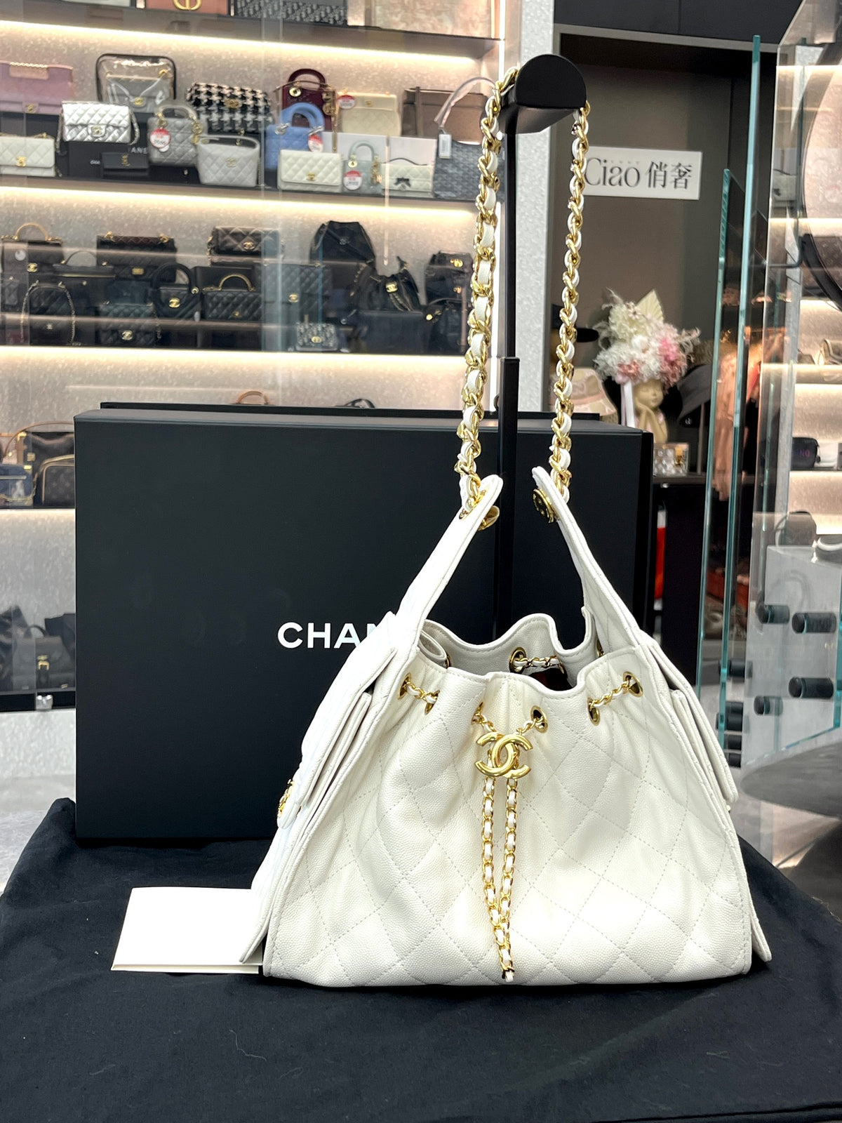 CHANEL 25 Bag Small – White Caviar Quilted Calfskin with Gold-Tone CC Hardware, Microchip Era, Brand New