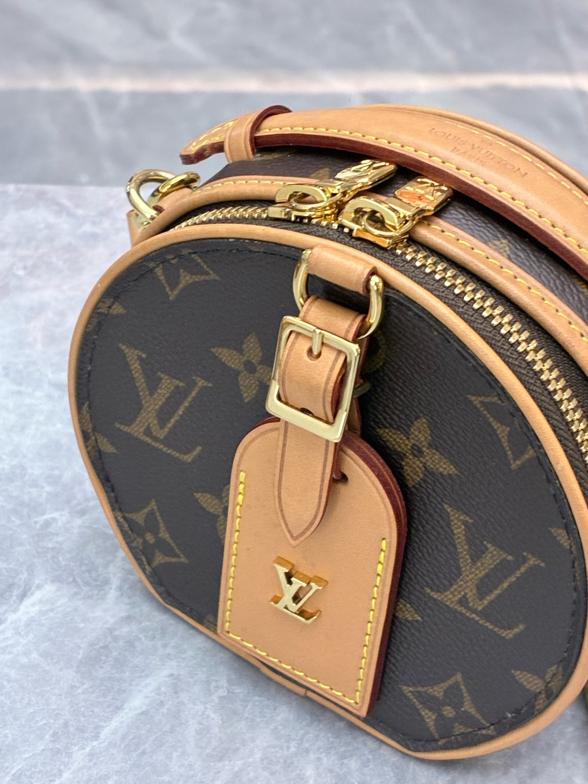 LOUIS VUITTON Boite Chapeau Mini – Monogram Coated Canvas with Vachetta Trim and Gold-Tone Hardware, Microchip Era, Good Pre-Owned