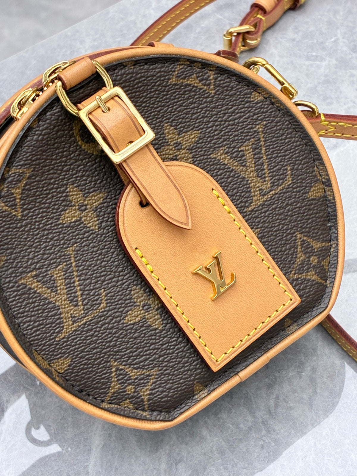 LOUIS VUITTON Boite Chapeau Mini – Monogram Coated Canvas with Vachetta Trim and Gold-Tone Hardware, Microchip Era, Good Pre-Owned