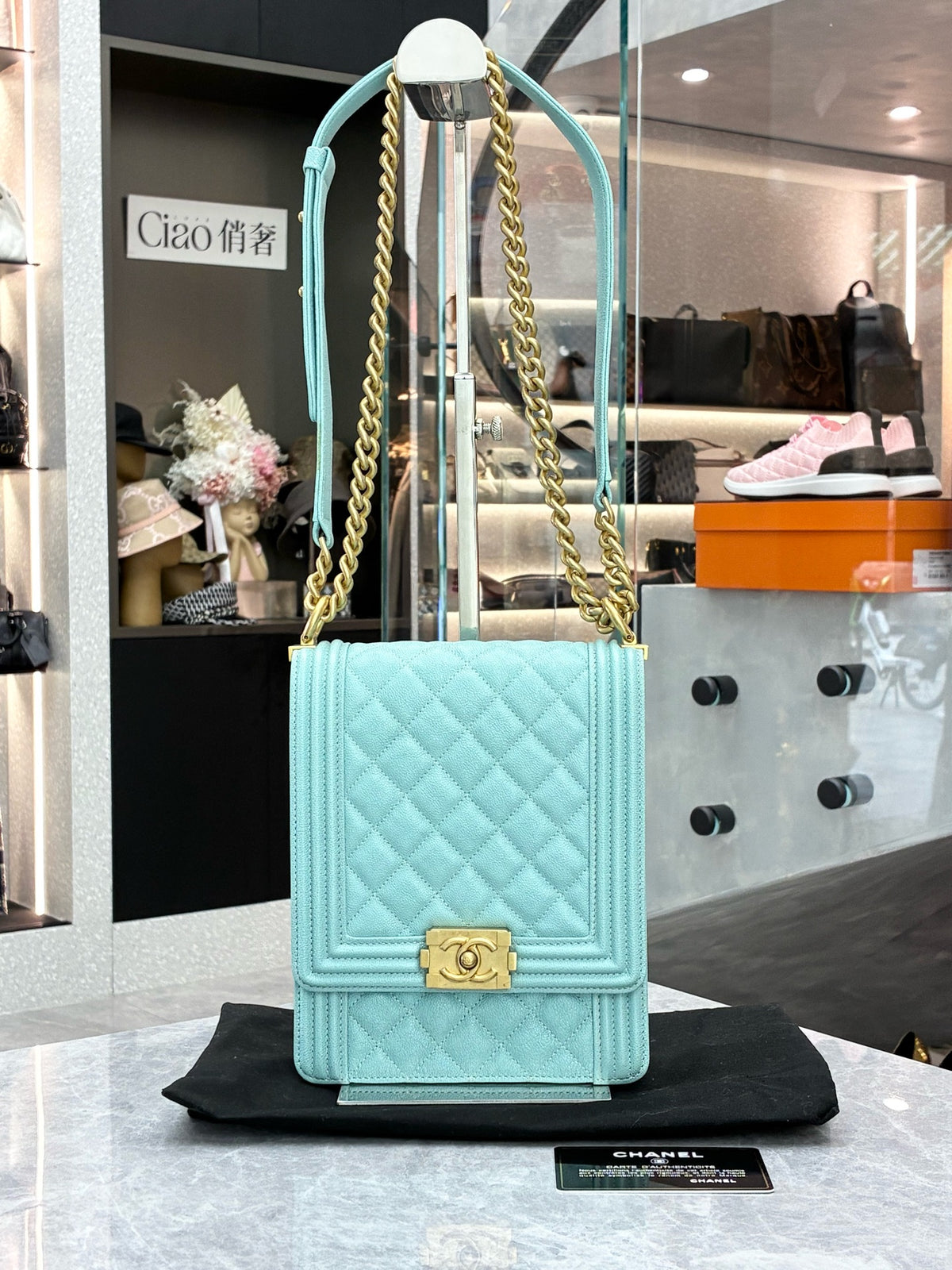 CHANEL Le Boy Bag – Light Blue Quilted Calfskin with Gold-Tone CC and Chain Strap, 17 x 20 cm, Good Pre-Owned