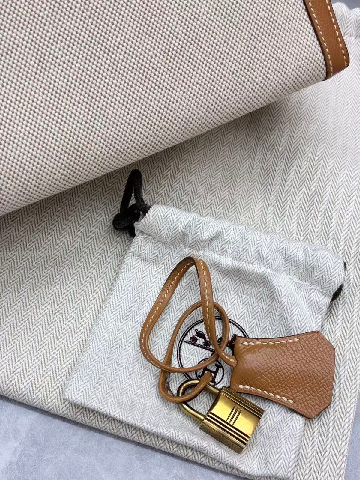 HERMÈS Kelly 28 – Toile Canvas with Gold Brown Epsom Leather, Gold-Tone Hardware, P Stamp, Good Pre-Owned