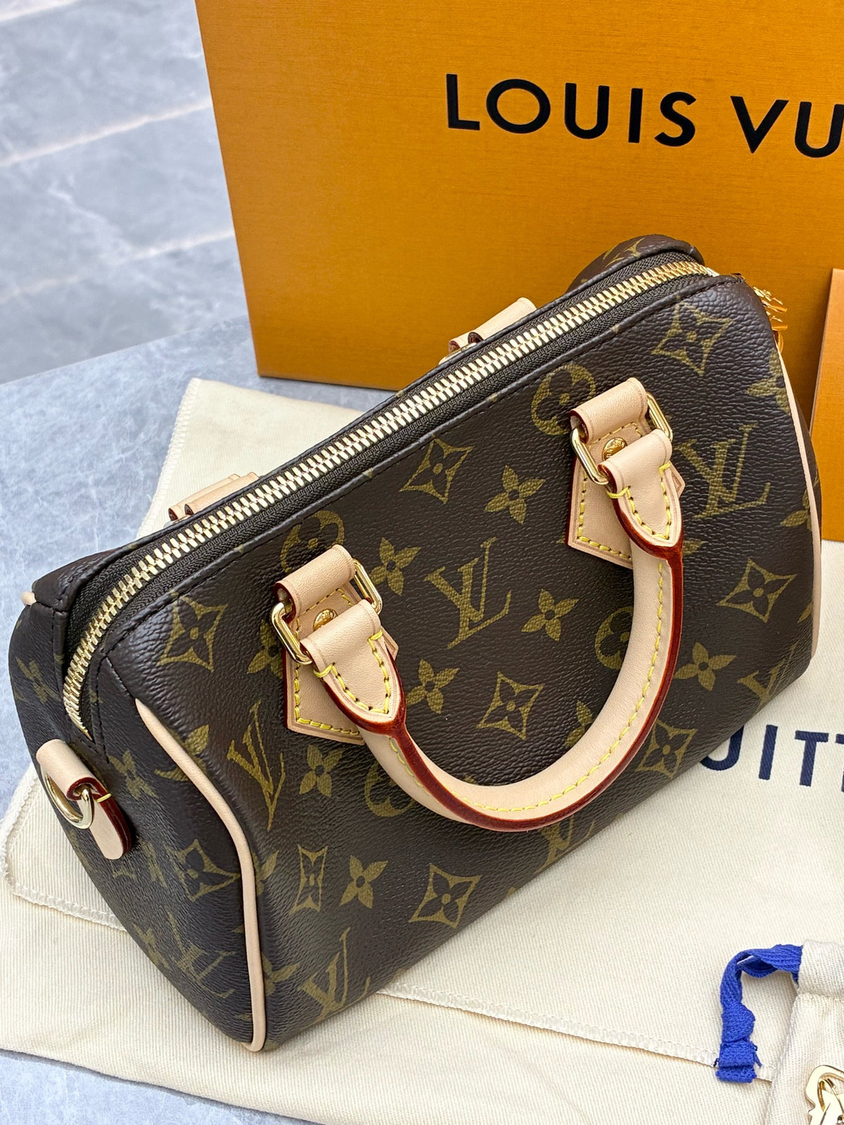 LOUIS VUITTON Speedy 20 – Monogram Canvas with Vachetta Handles and Monogram Web Strap, Microchip Era, Brand New
