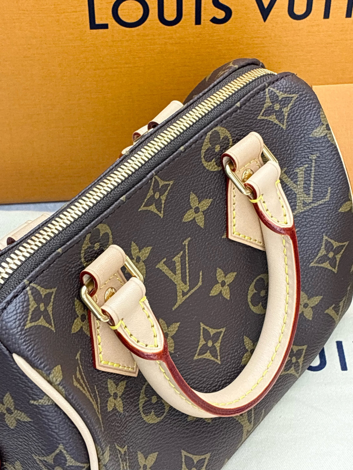 LOUIS VUITTON Speedy 20 – Monogram Canvas with Vachetta Handles and Monogram Web Strap, Microchip Era, Brand New