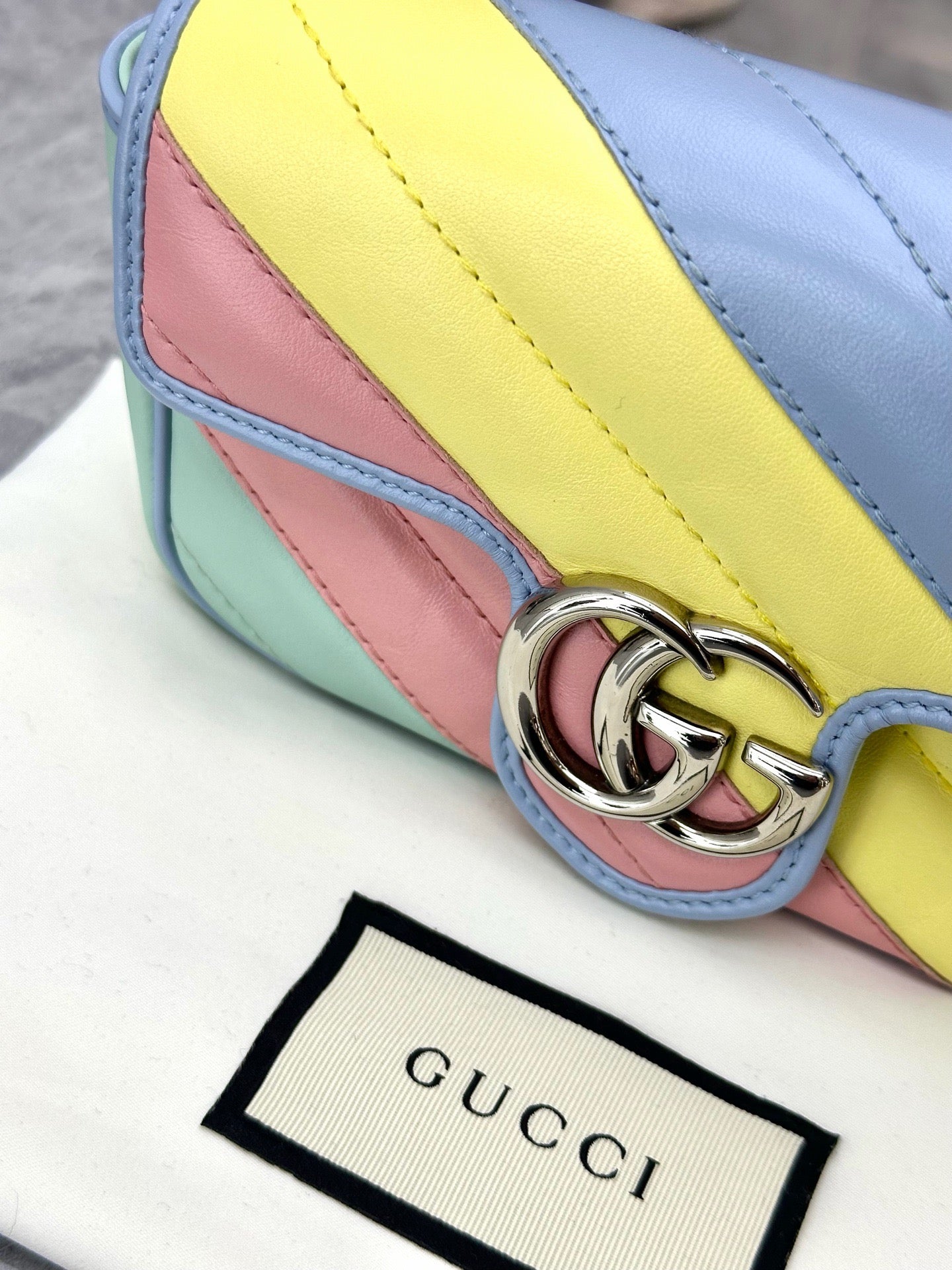 Gucci GG Marmont Super Mini bag