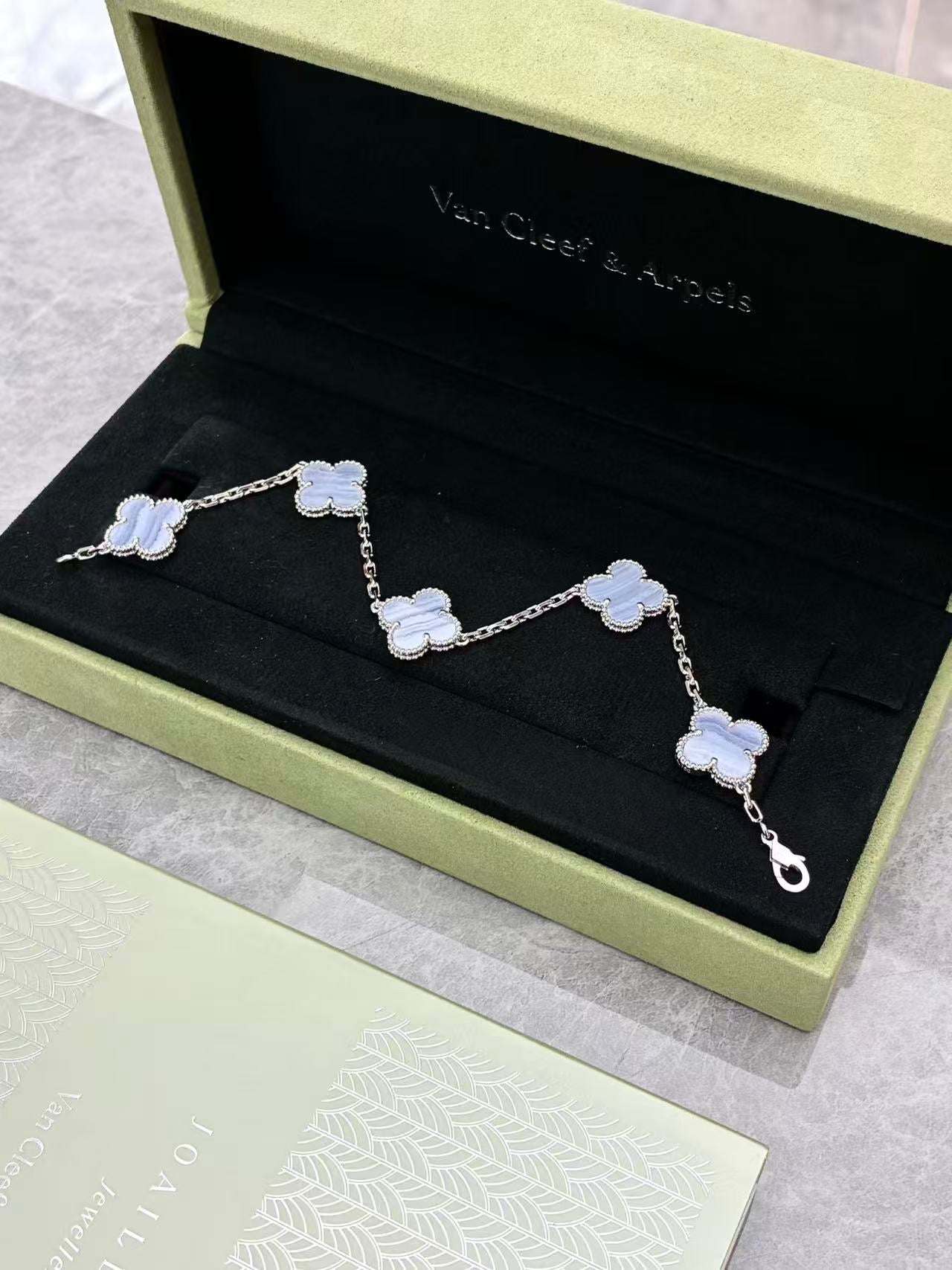 Van Cleef & Arpels Vintage Alhambra bracelet