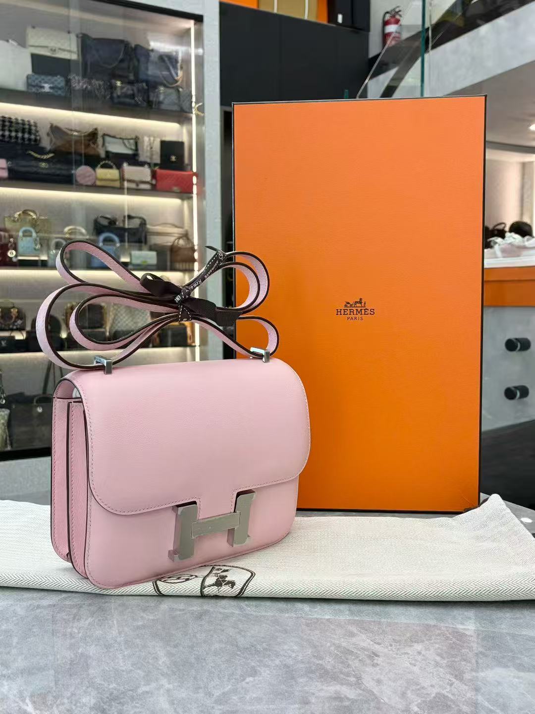 Hermès Constance Mini 19 3Q Sakura Pink Swift leather with brushed silver hardware (K stamp