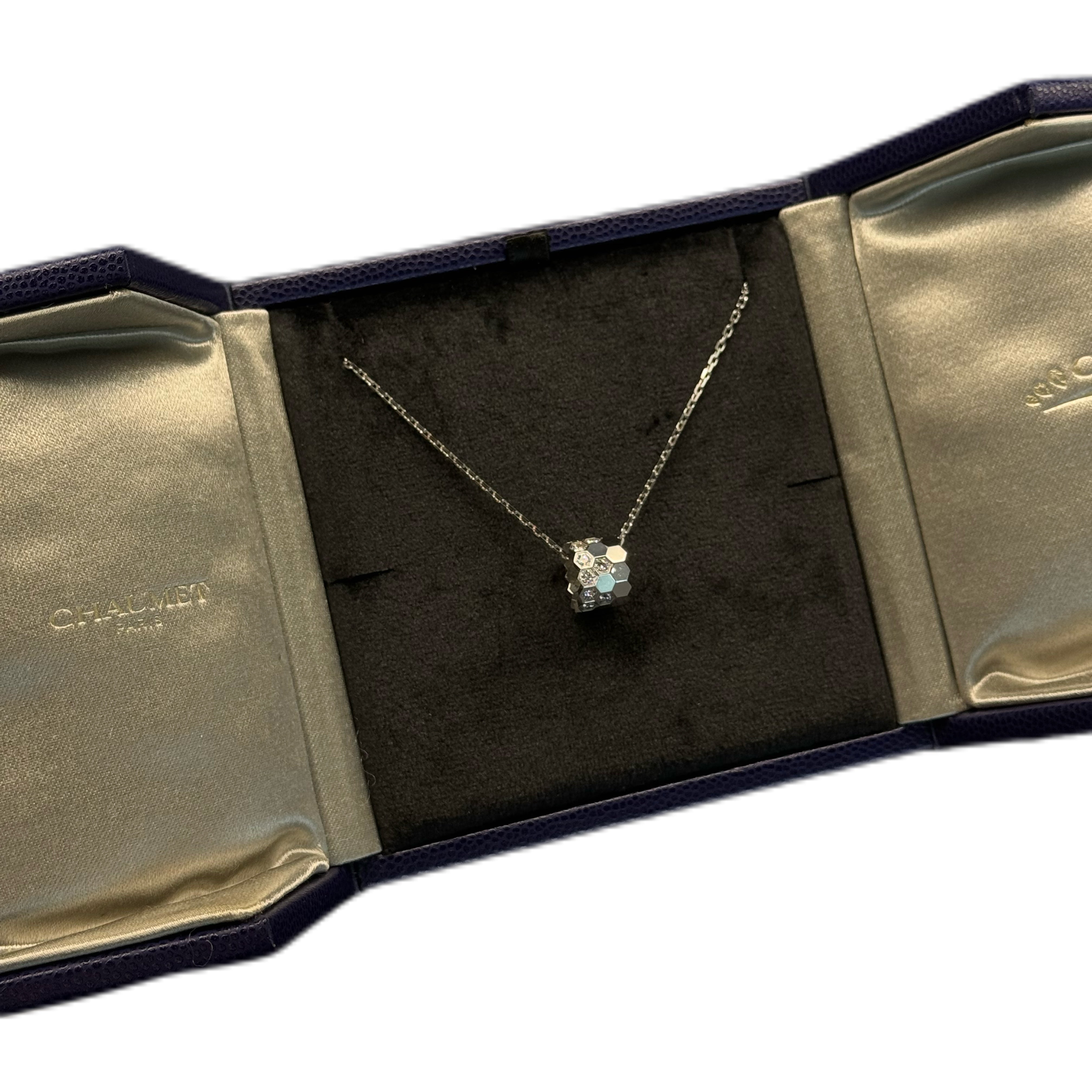 CHAUMET BEE MY LOVE PENDANT MEDIUM MODEL (White Gold)