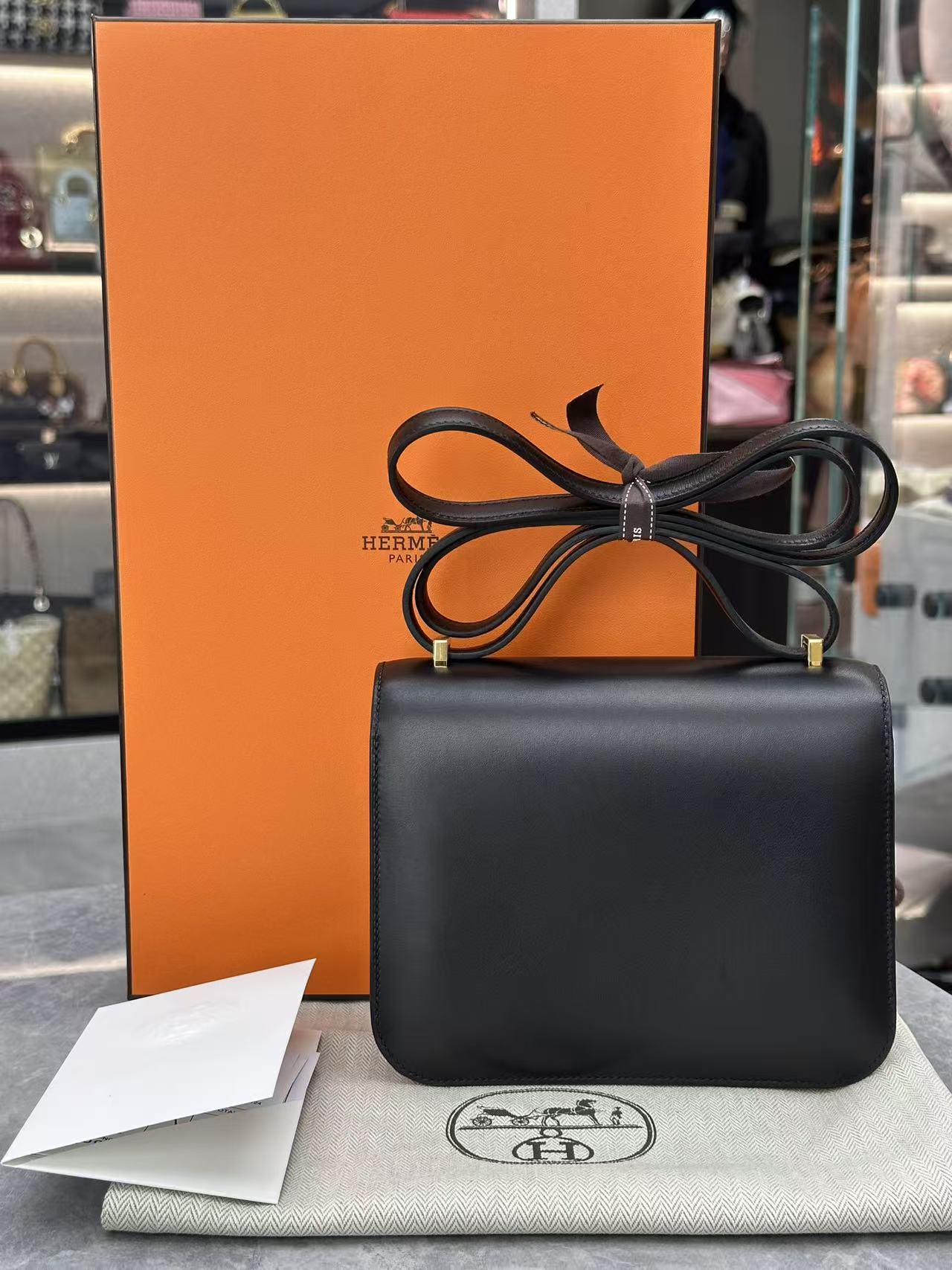 Hermès Constance 19 Black Noir GHW K Stamp in Evercalf Leather