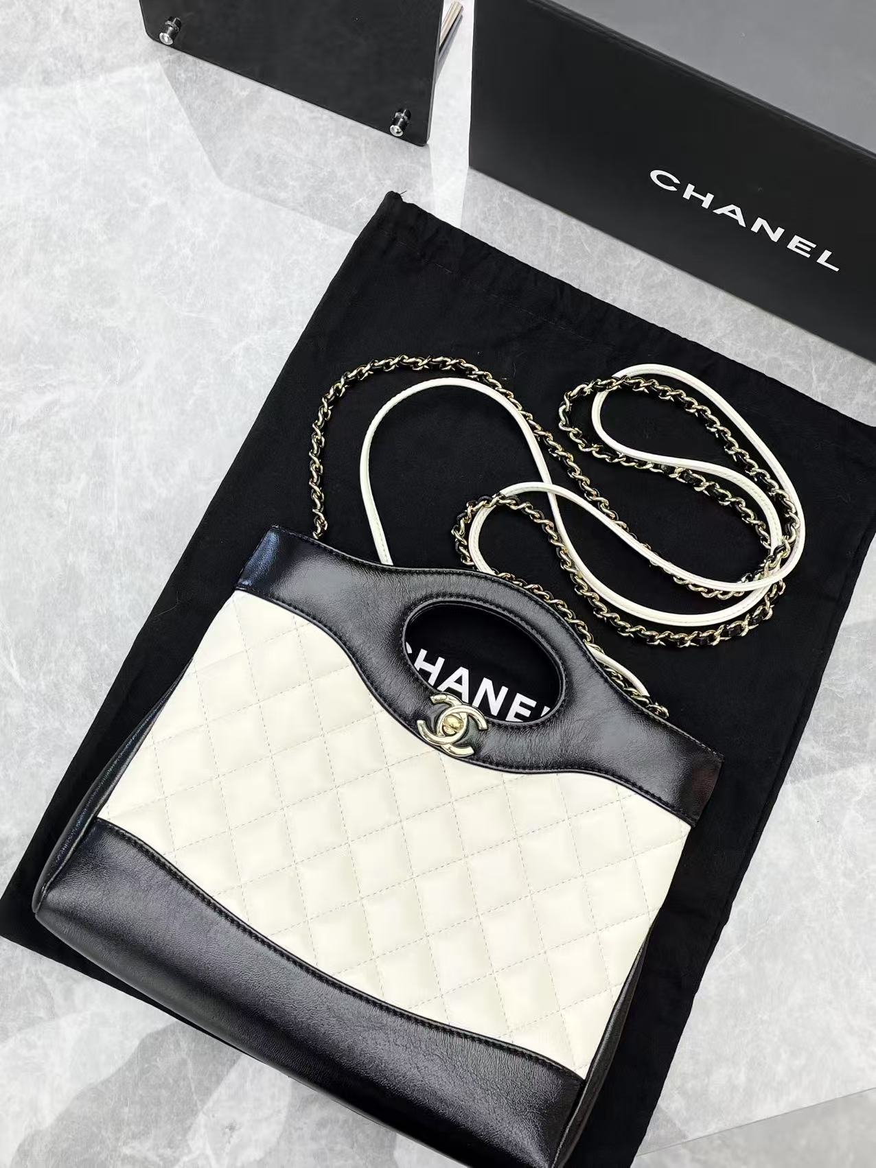 Chanel 31 Bag mini Black & white Leather