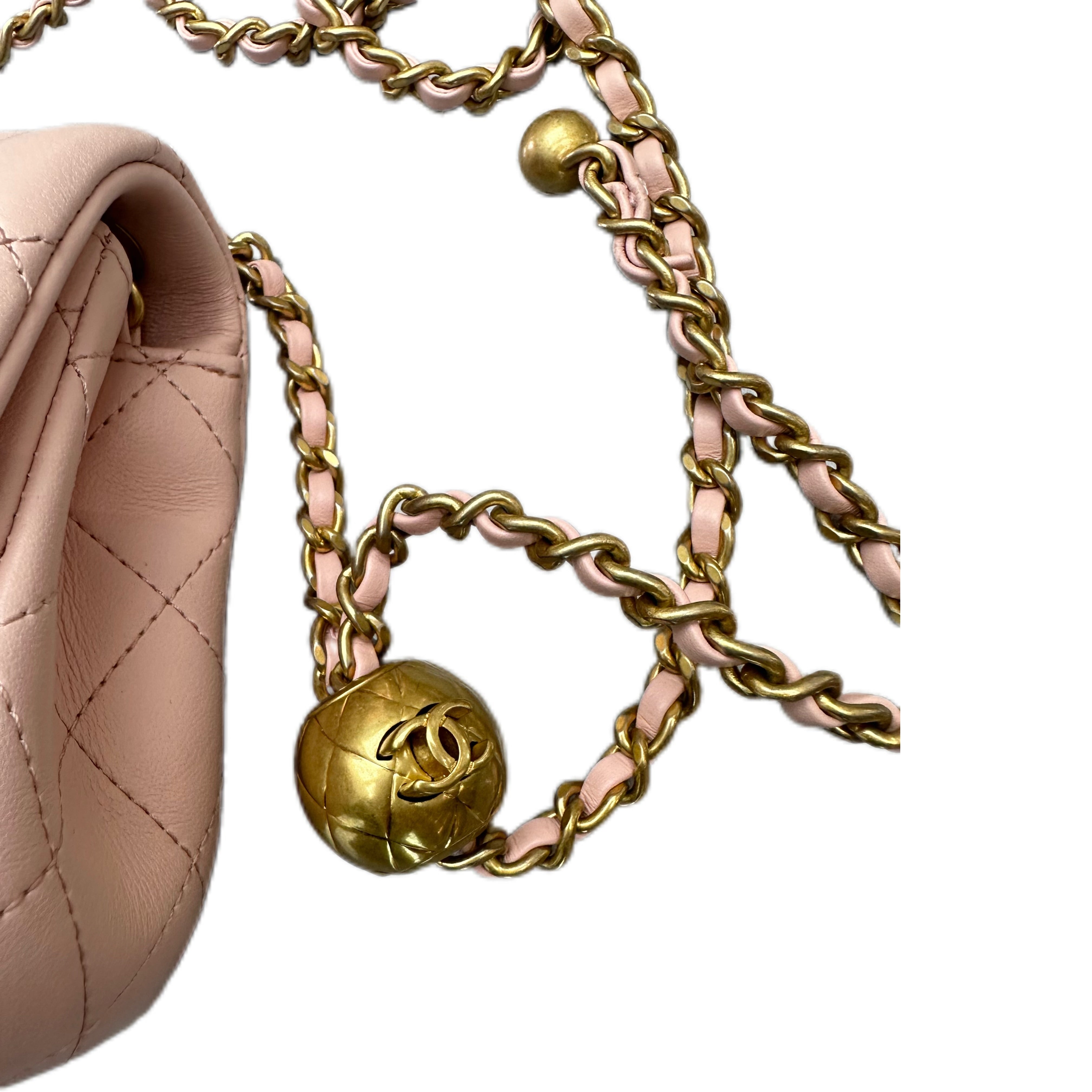 CHANEL Pearl Crush Flap Bag Quilted Lambskin GHW (Pink)