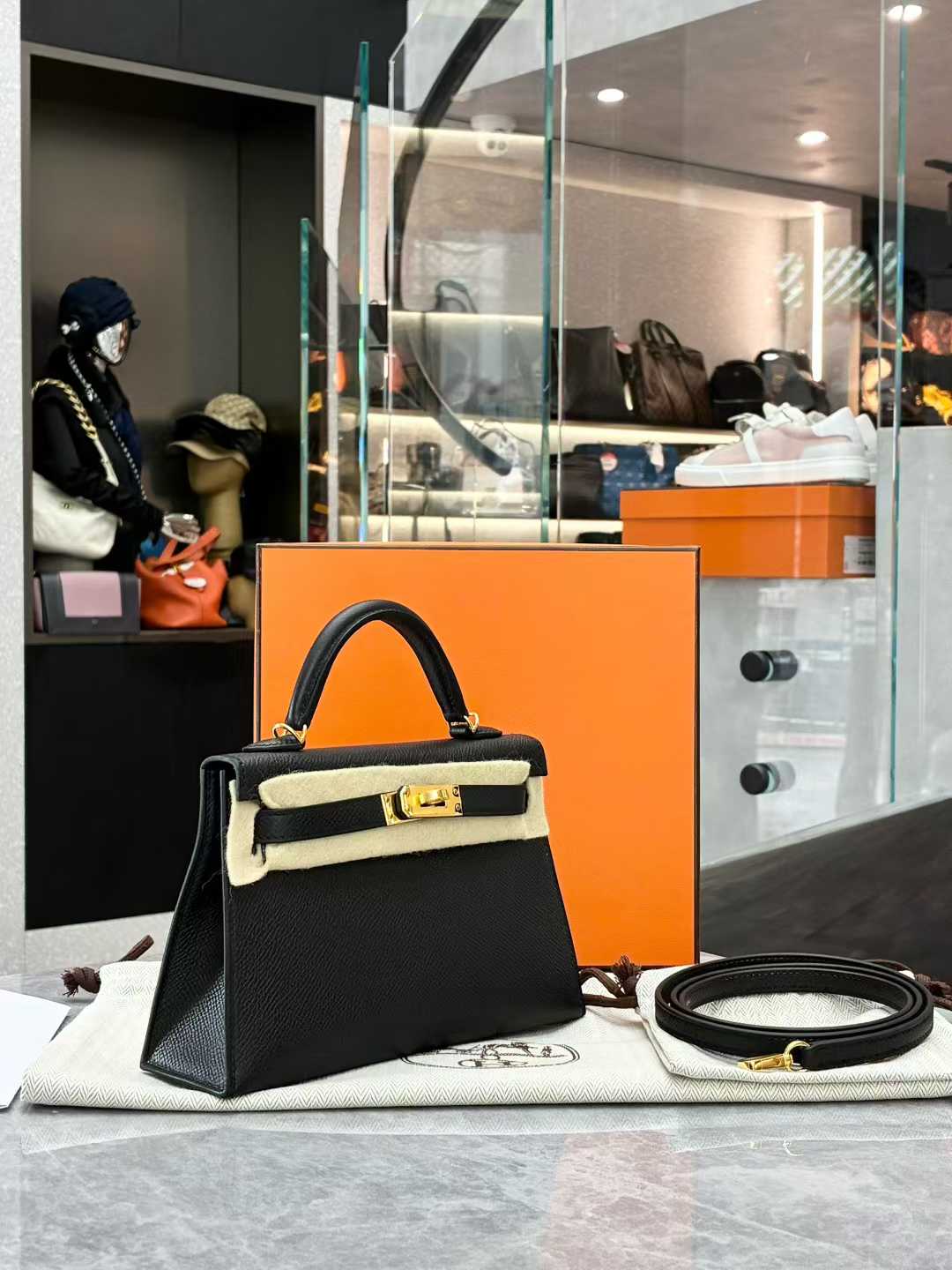 Hermès Mini Kelly II in Epsom Black, stamped K