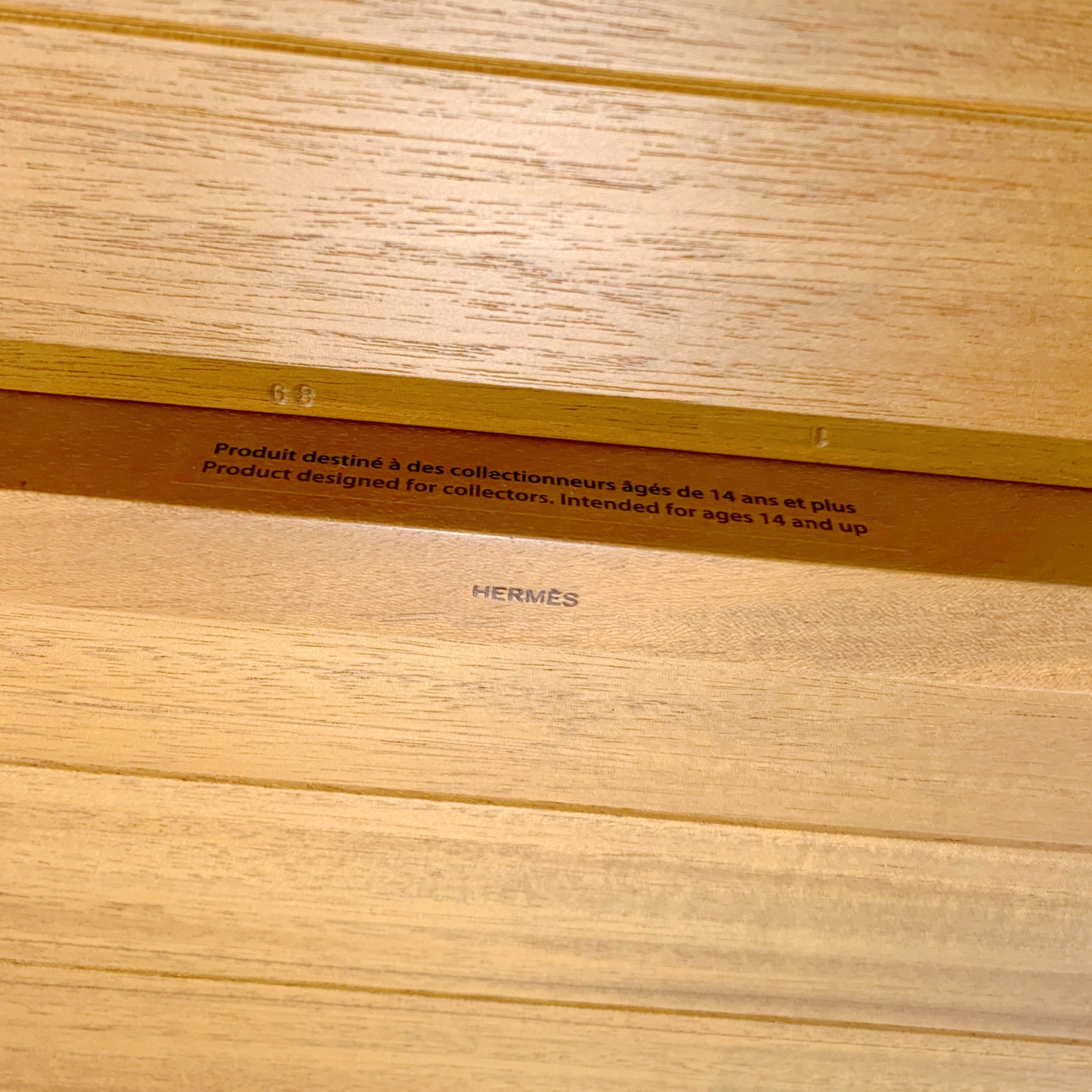 Hermès Samarcande chess set (Natural sycamore and mahogany wood)