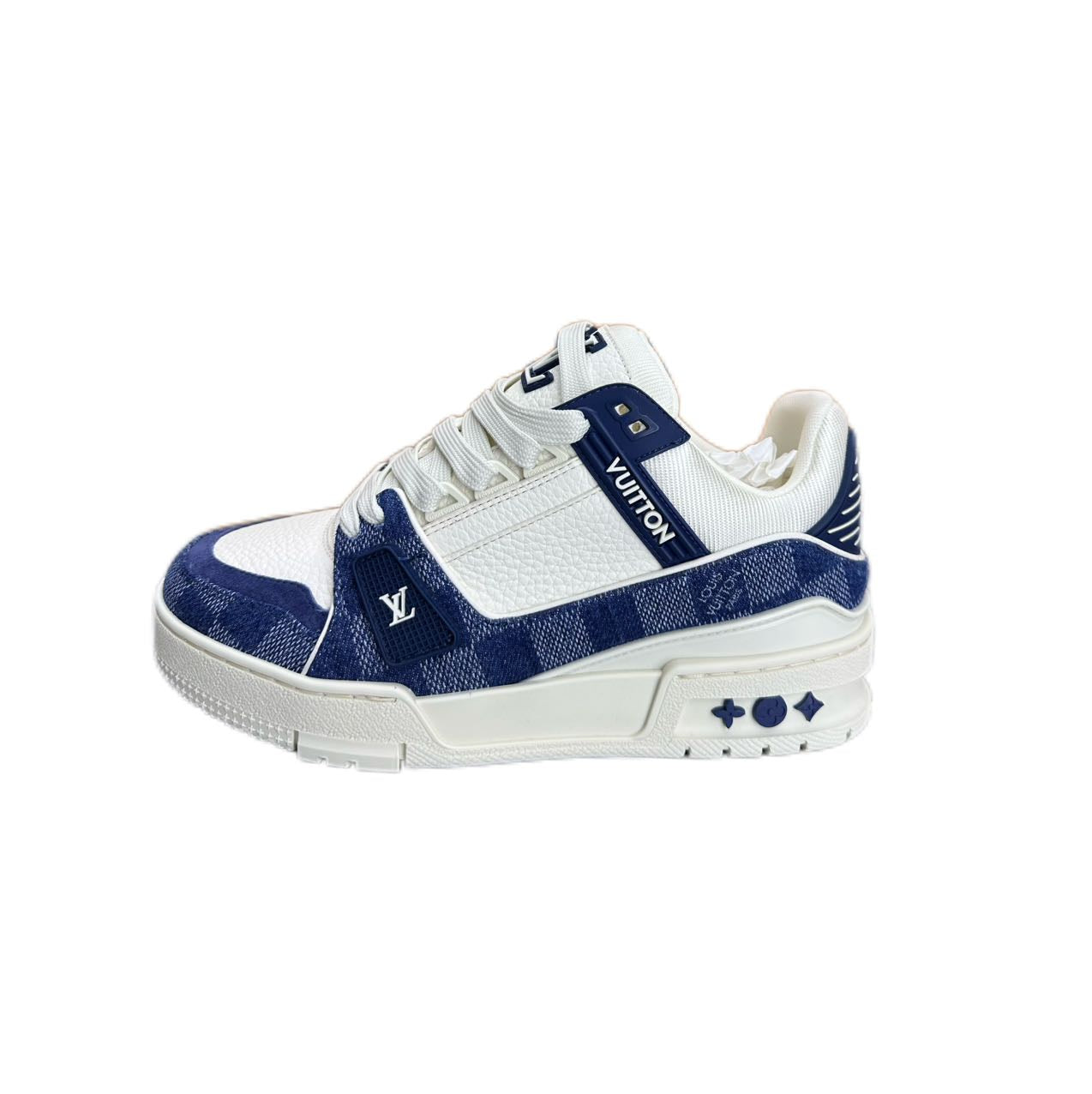 LOUIS VUITTON Trainer sneaker calfskin Bleu clair (Blue)
