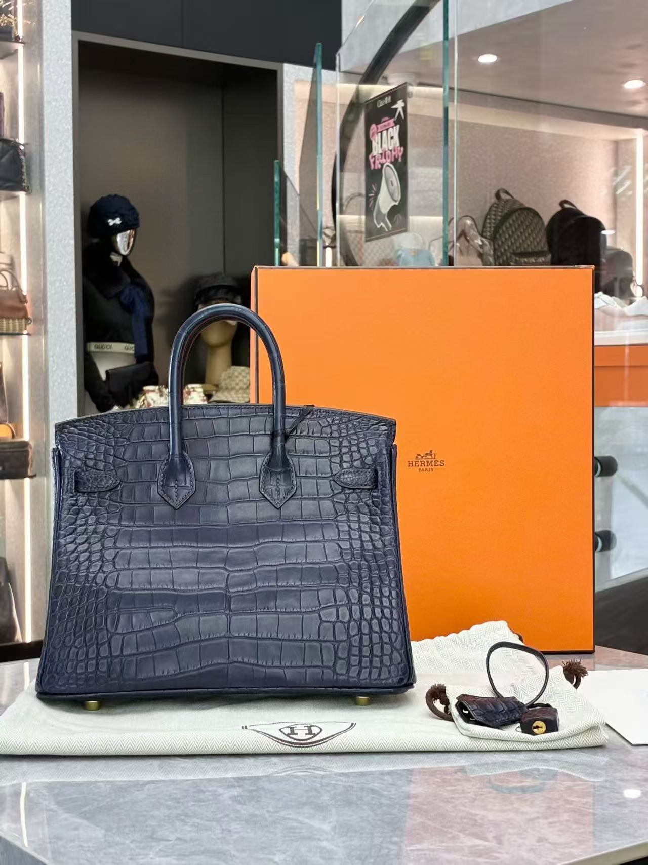 Hermès Birkin 25, blue Indigo, stamped Y