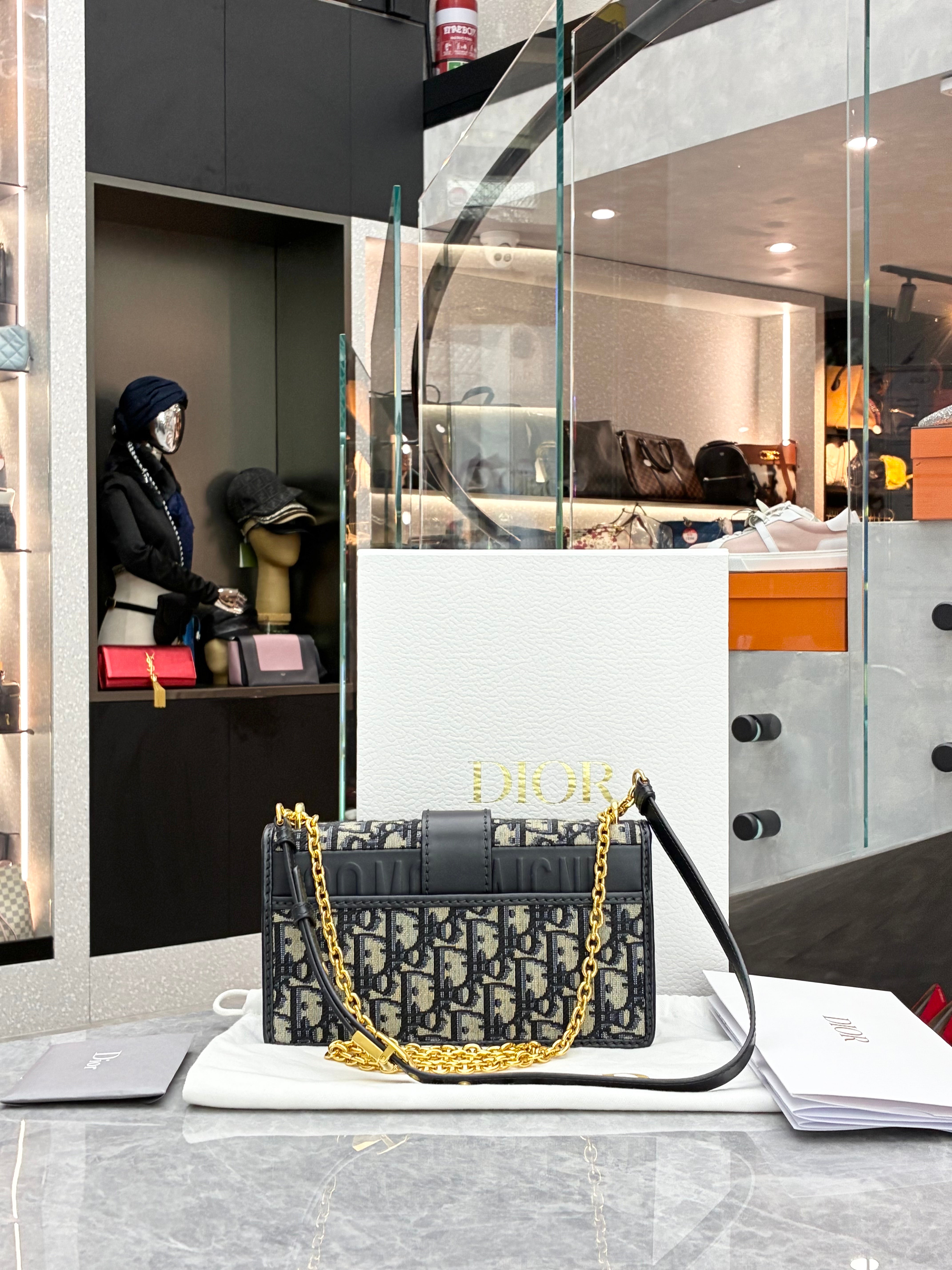 Dior 30 Montaigne East-West chain bag in blue Dior Oblique jacquard canvas