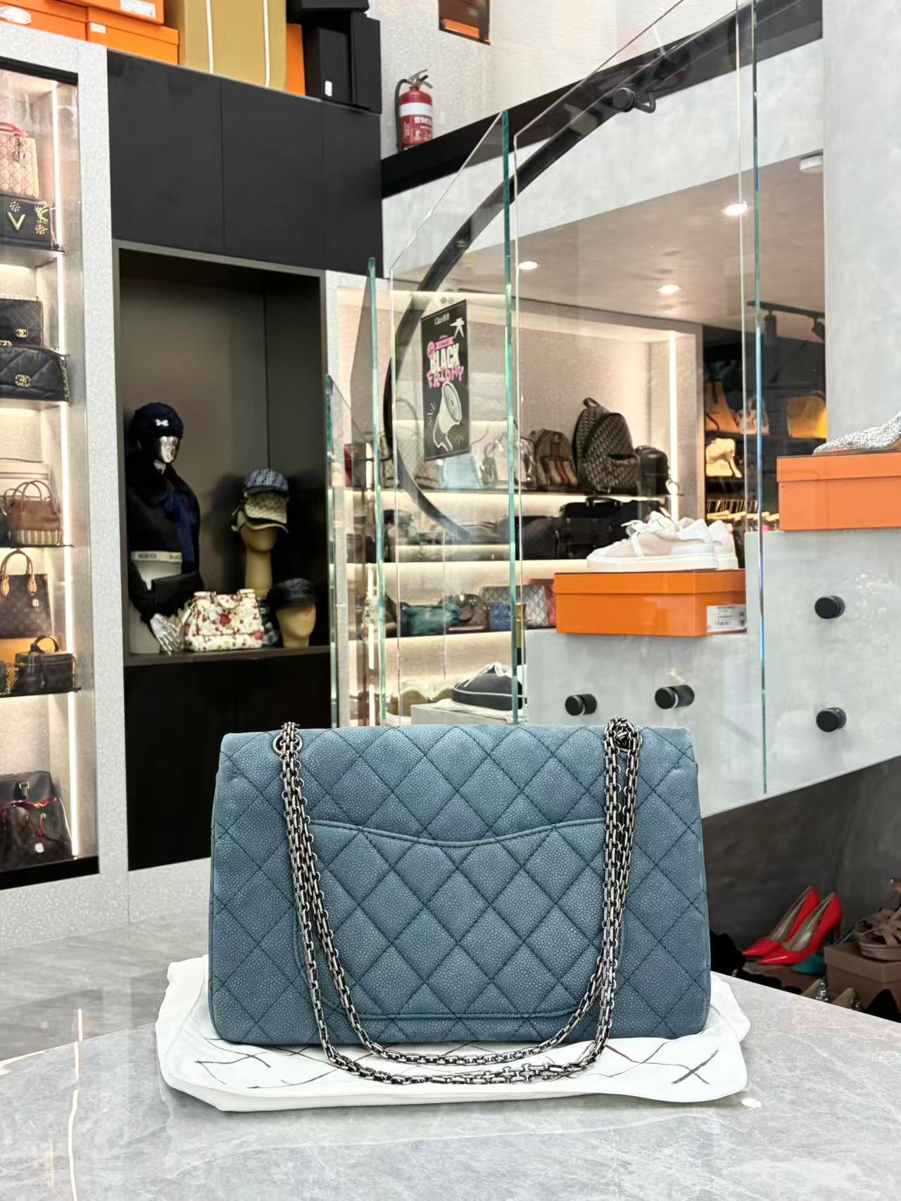 Chanel Pre-Owned 2.55 Reissue shoulder bag