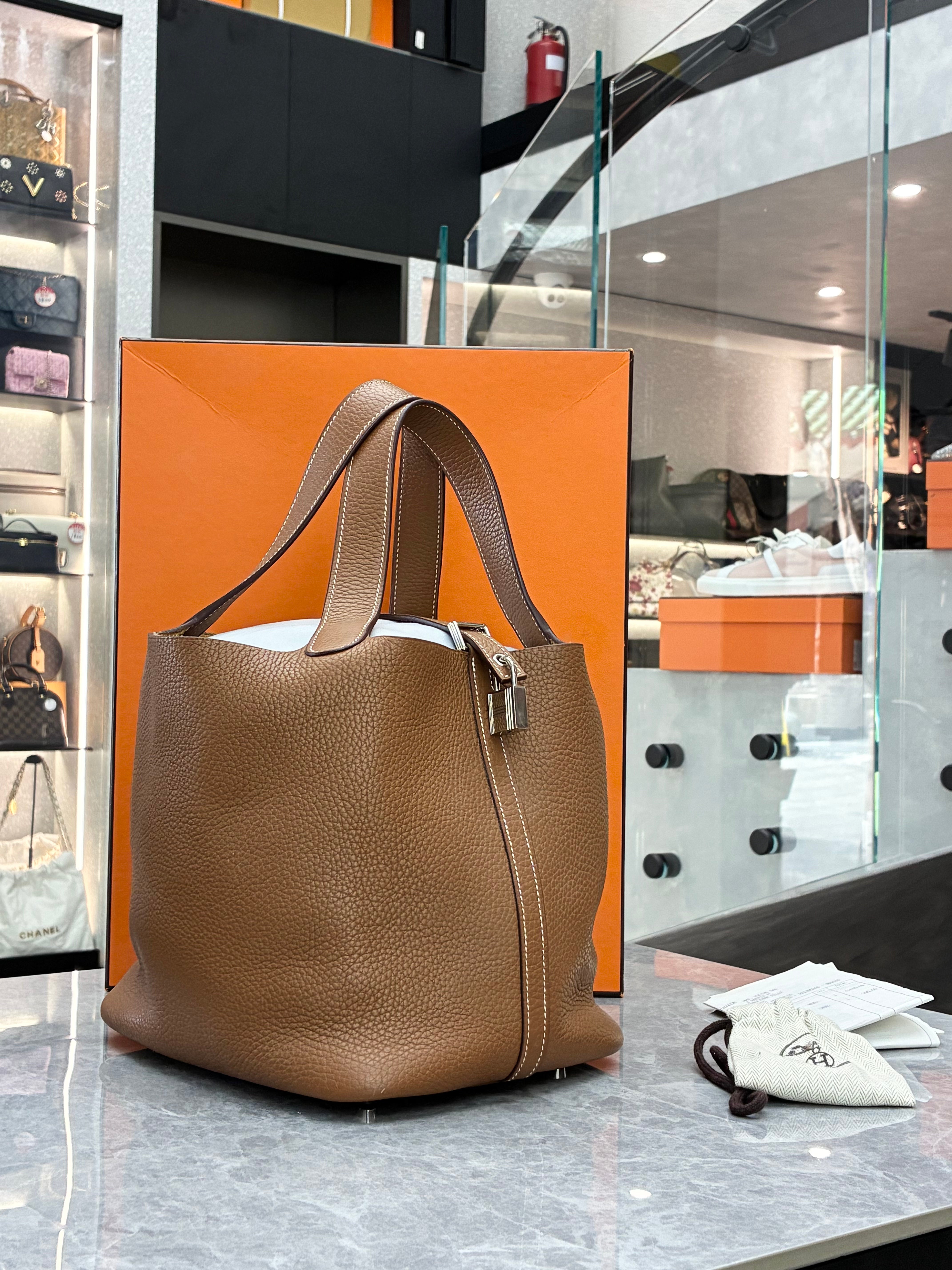 Hermès Picotin Lock bag in Gold Taurillon Clemence leather