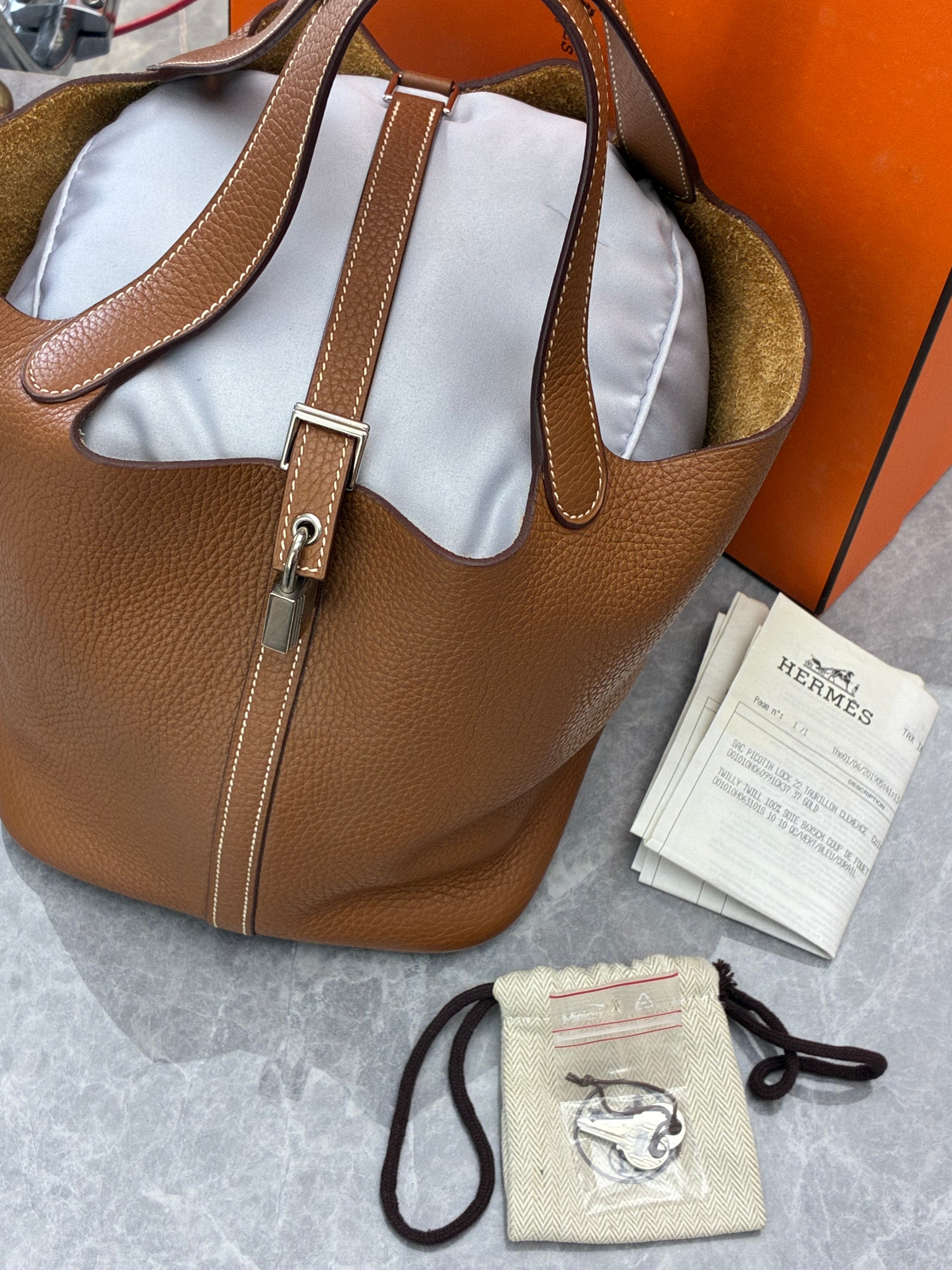 Hermès Picotin Lock bag in Gold Taurillon Clemence leather