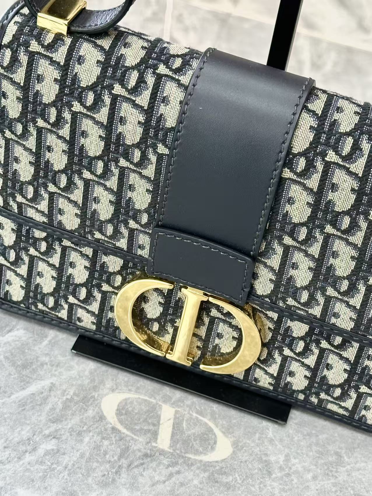 Christian Dior 30 Montaigne Bag Blue Dior Oblique Jacquard