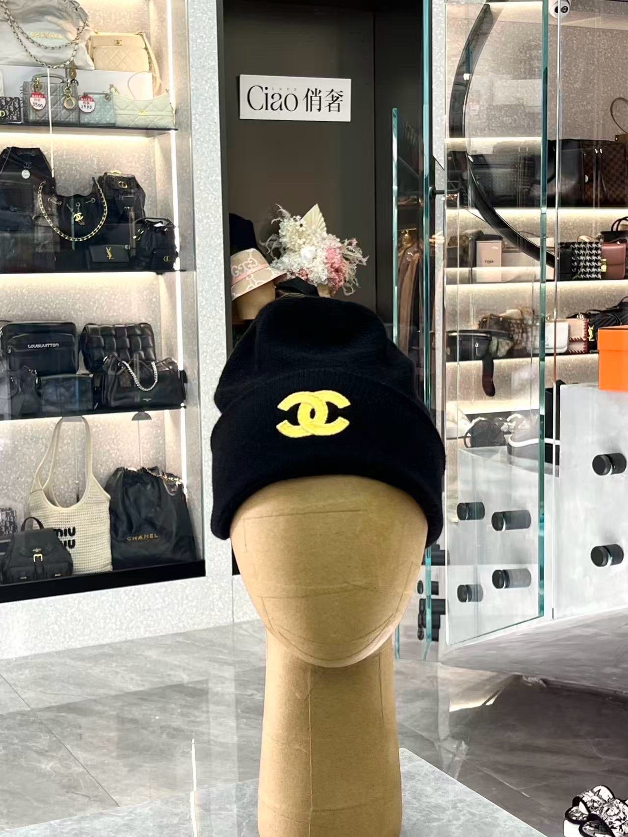 CHANEL 22A Knit Beanie – Black Wool Knit, Gold CC Logo, Brand New