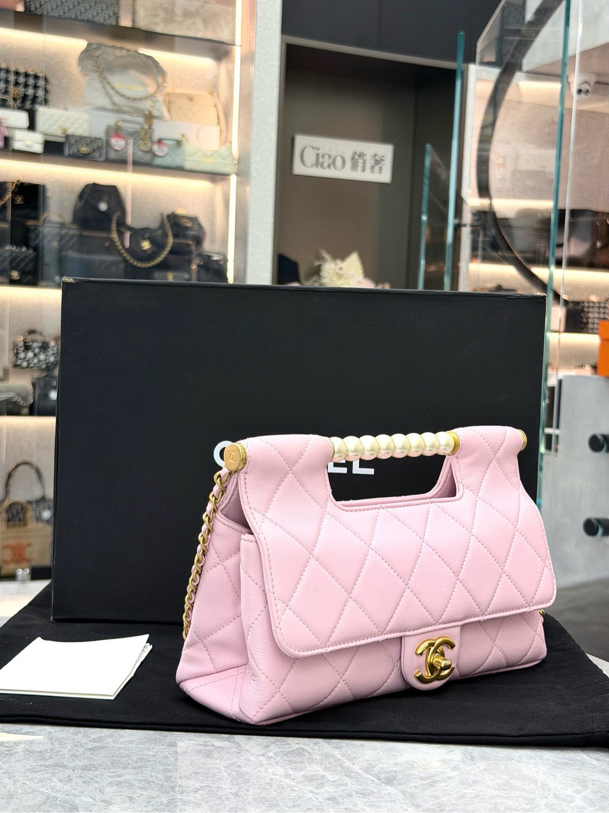 CHANEL 25S Pearl Handle Flap Bag – Sakura Pink Quilted Lambskin, Gold Hardware, Excellent Pre-Owned